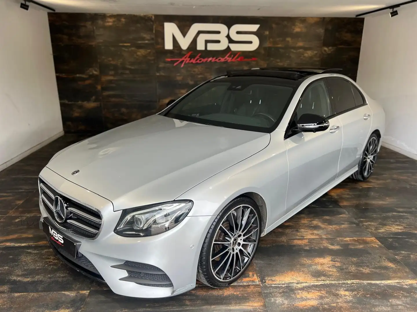 Mercedes-Benz E 220 *AUTO *TVA *FULL *AMG *PANO *BURMESTER *CAMERA360 Grau - 2