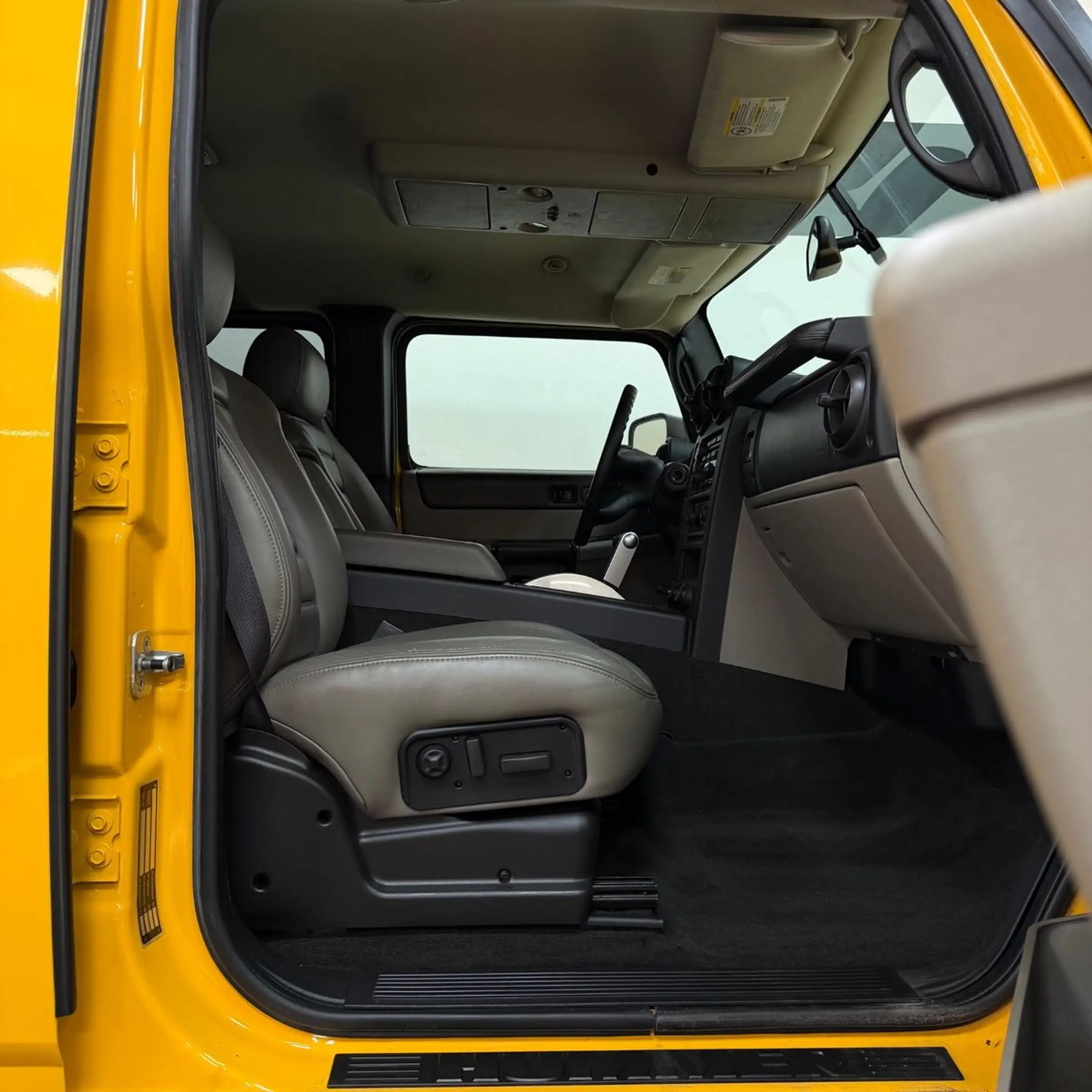 HUMMER H2 6.0 V8 Luxury Erstzul: Deutsch, 1. Hand — photo 14