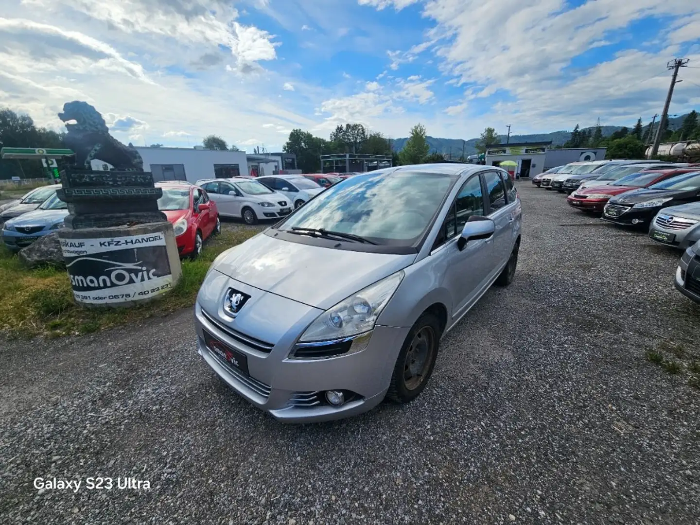 Peugeot 5008 1,6 HDI ASG6 Premium FAP Grau - 1