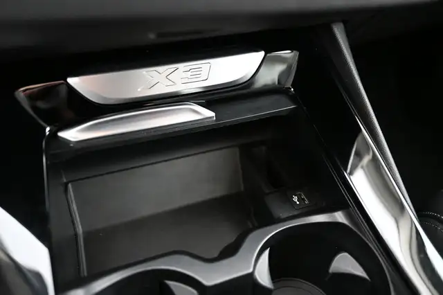 BMW X3 view 26