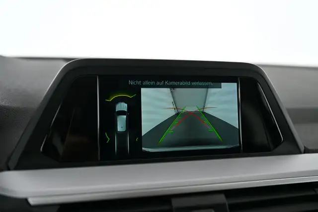 BMW X3 view 25
