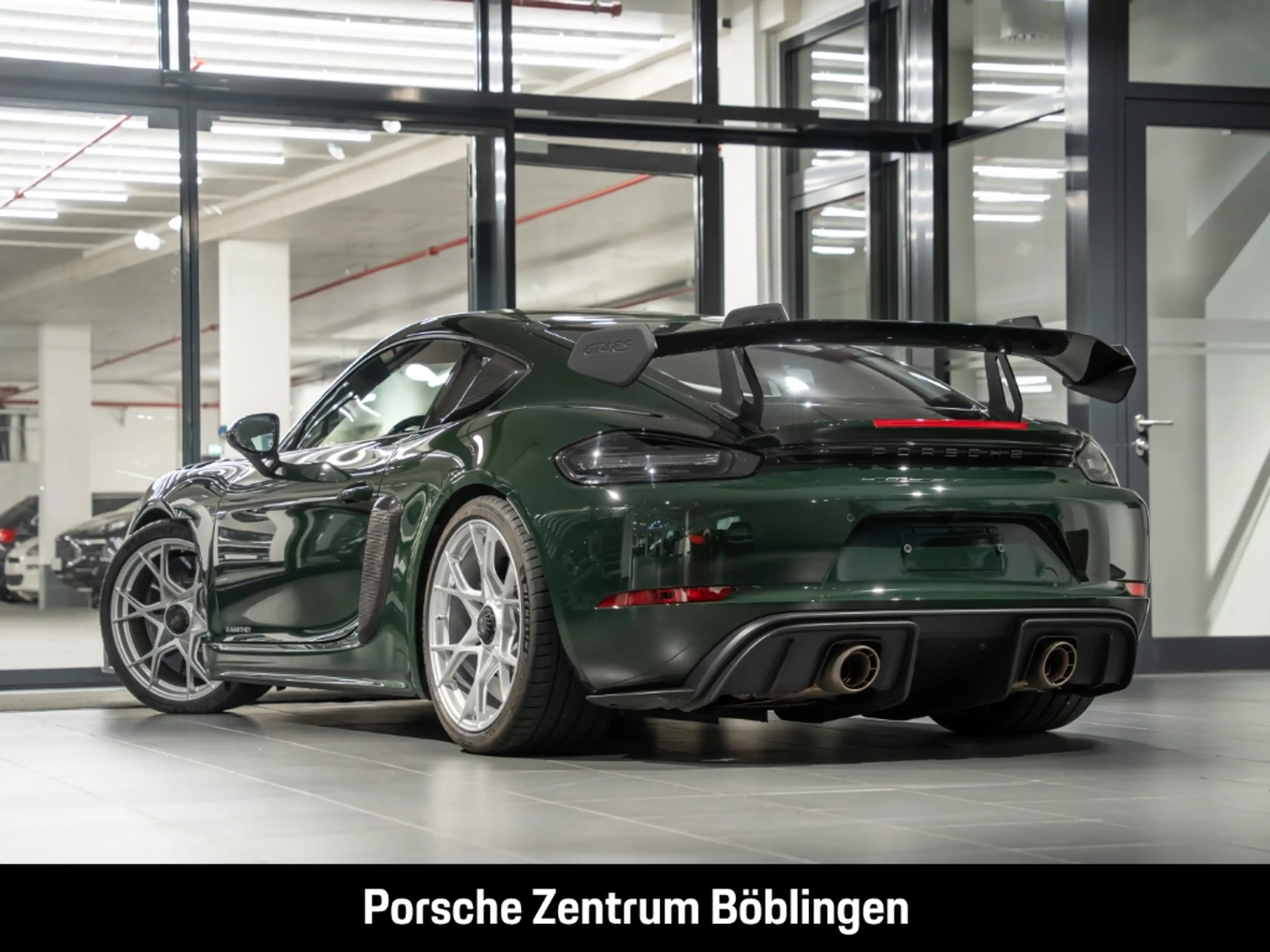 Porsche Cayman 718 GT4 RS Brewstergrün PCCB Vollschalensitze — photo 3