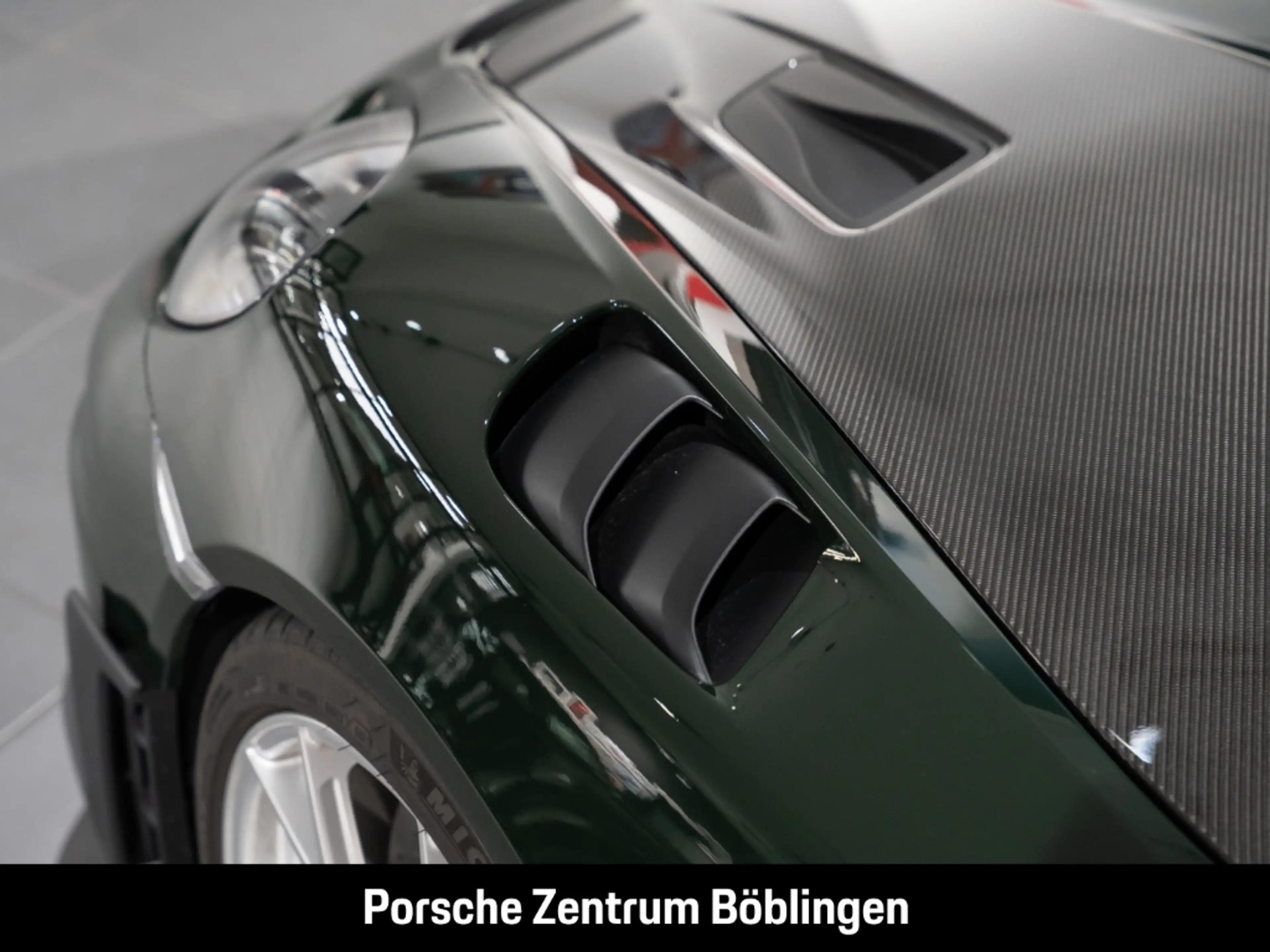 Porsche Cayman 718 GT4 RS Brewstergrün PCCB Vollschalensitze — photo 14