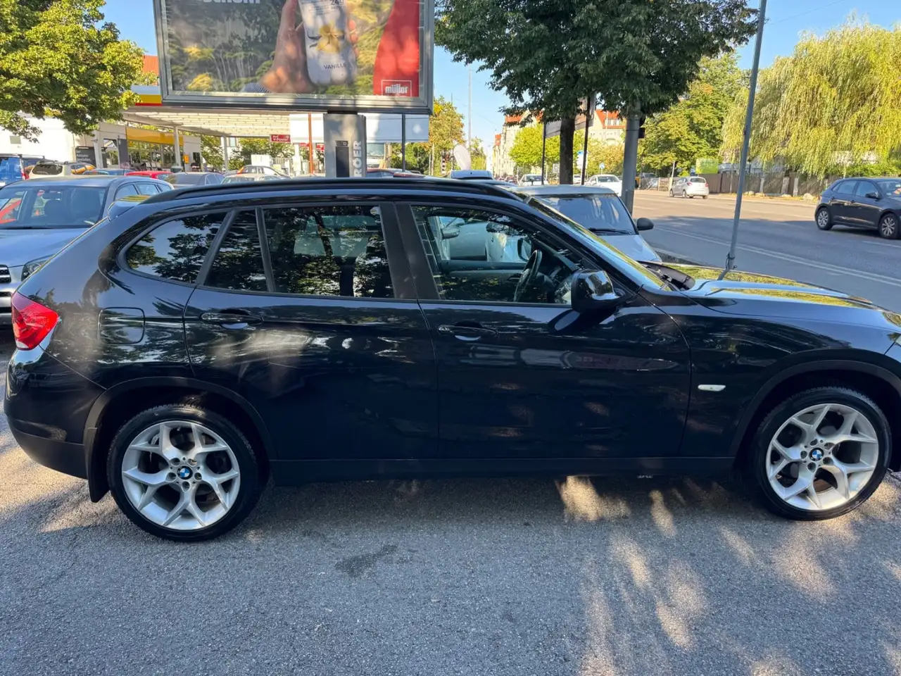 2010 BMW X1 xDrive 20 d Aut Panorama SHZ PDC, photograph 7
