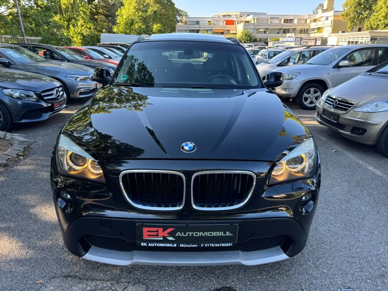 2010 BMW X1 xDrive 20 d Aut Panorama SHZ PDC, photograph 2