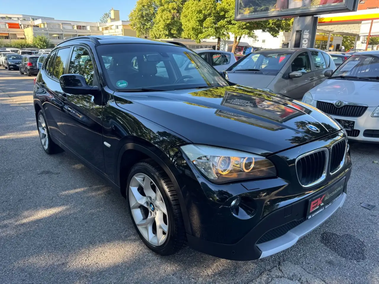 2010 BMW X1 xDrive 20 d Aut Panorama SHZ PDC, photograph 3