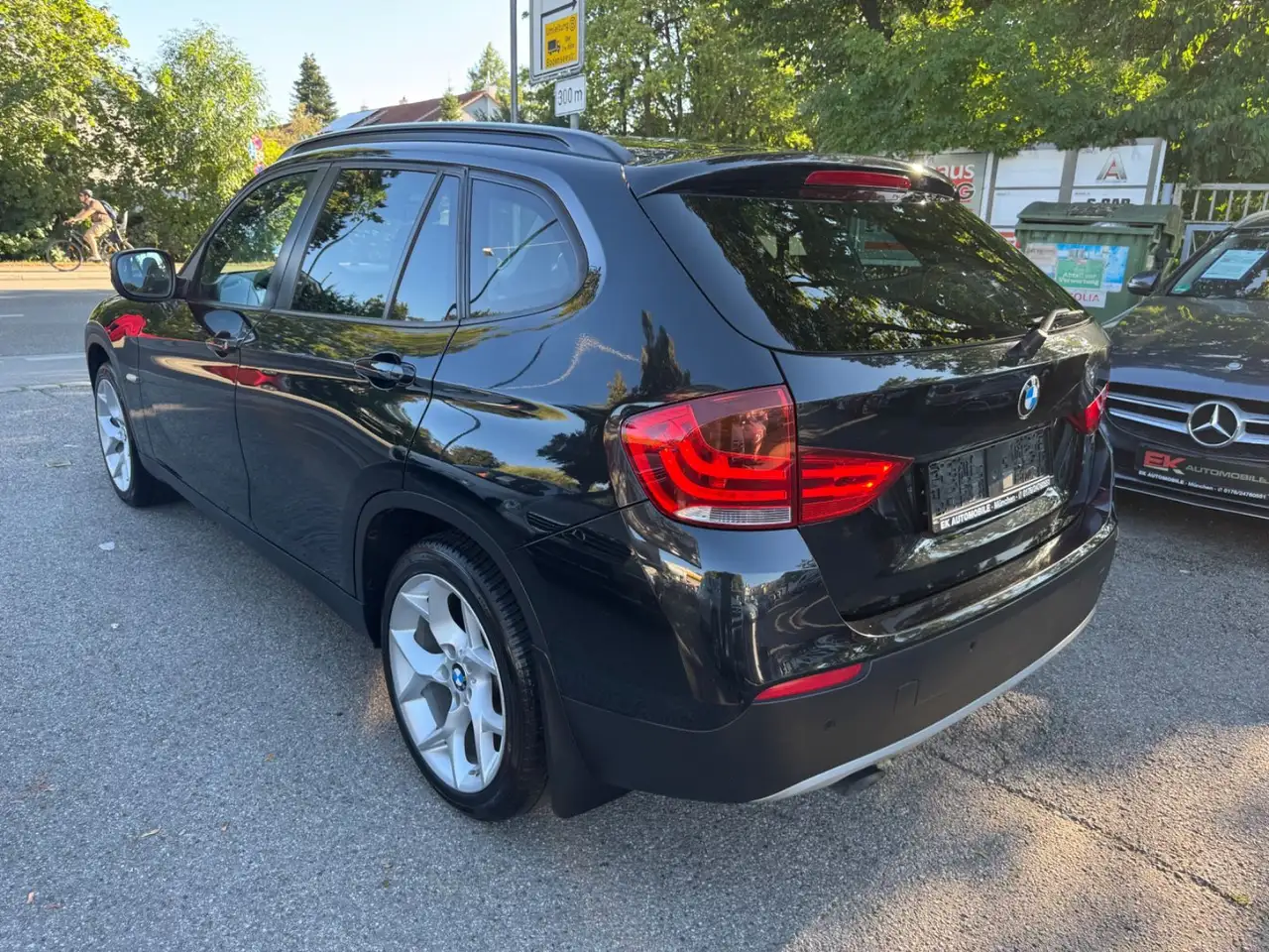 2010 BMW X1 xDrive 20 d Aut Panorama SHZ PDC, photograph 11