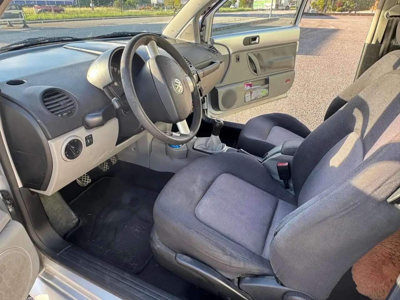 Volkswagen New Beetle 1.6, foto 11