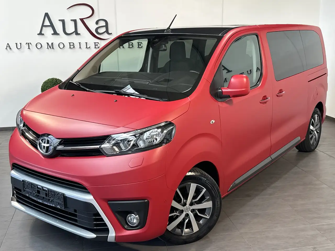 Toyota Proace 2.0 D L2H1 8-Sitzer NAV+360°+ACC+SHZ+CARPLAY+HUD