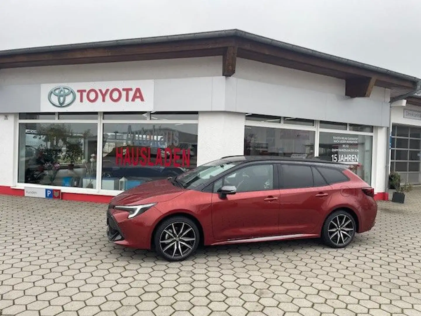 Toyota Corolla Touring Sports Hybrid GR Sport Orange - 1