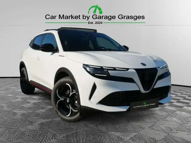 Alfa Romeo Junior Ibrida Speciale 1.2 VGT