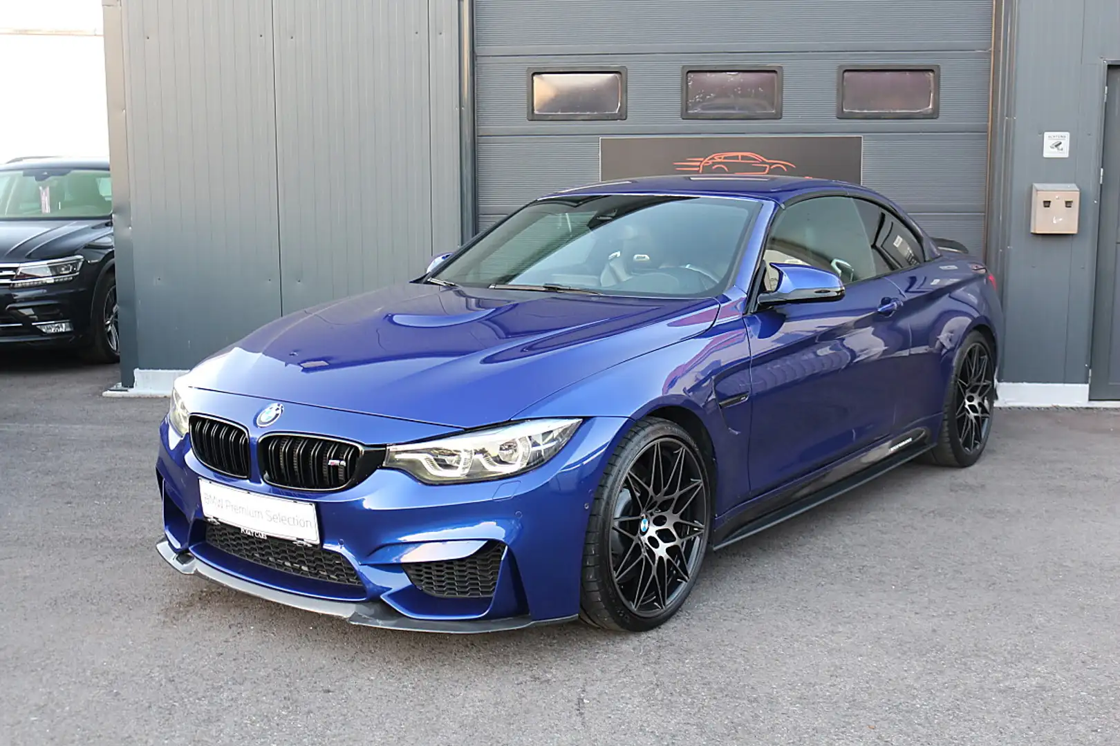BMW M4 Cabrio (F83) Blau - 1