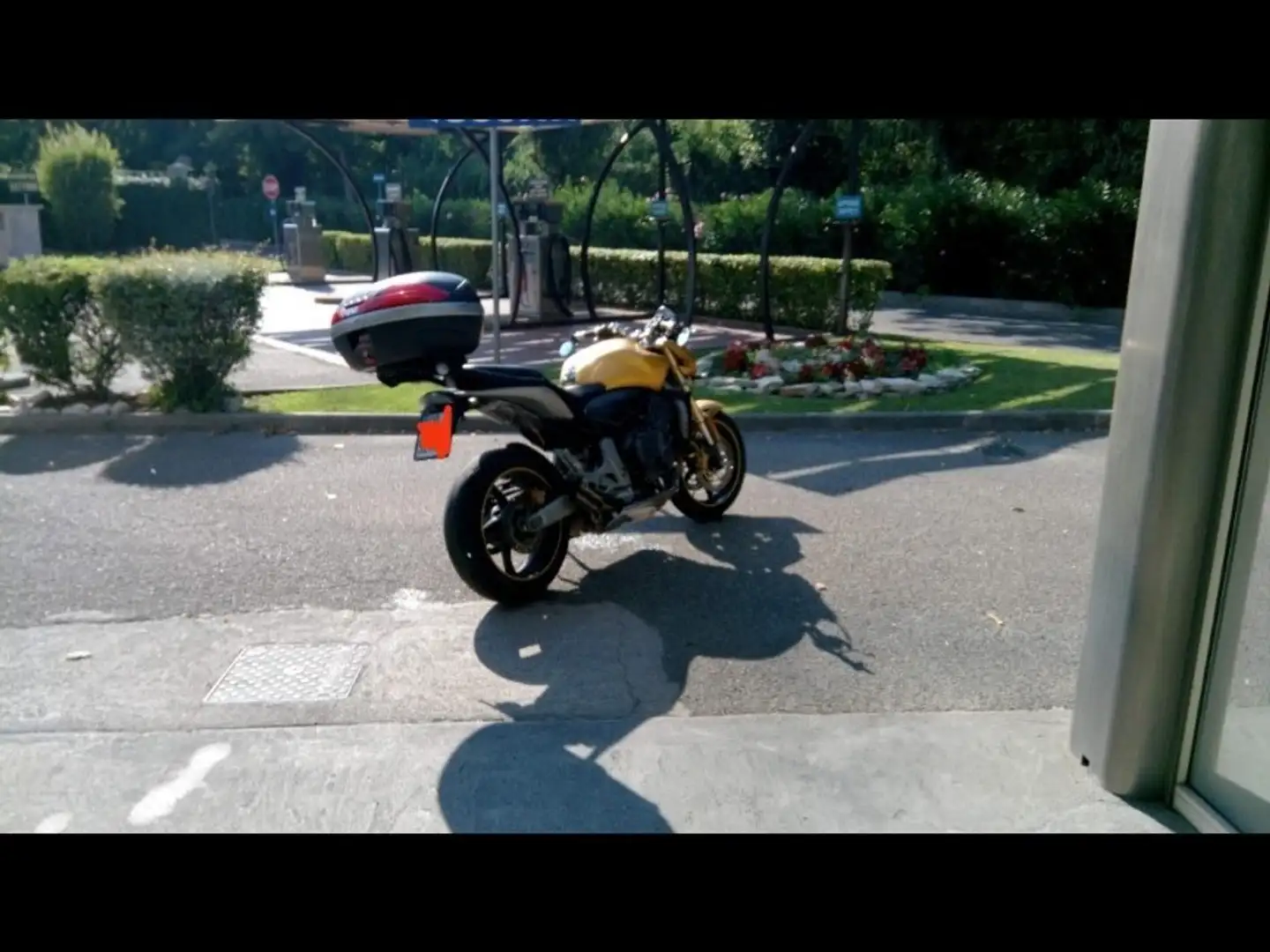 Honda Hornet Gold - 2