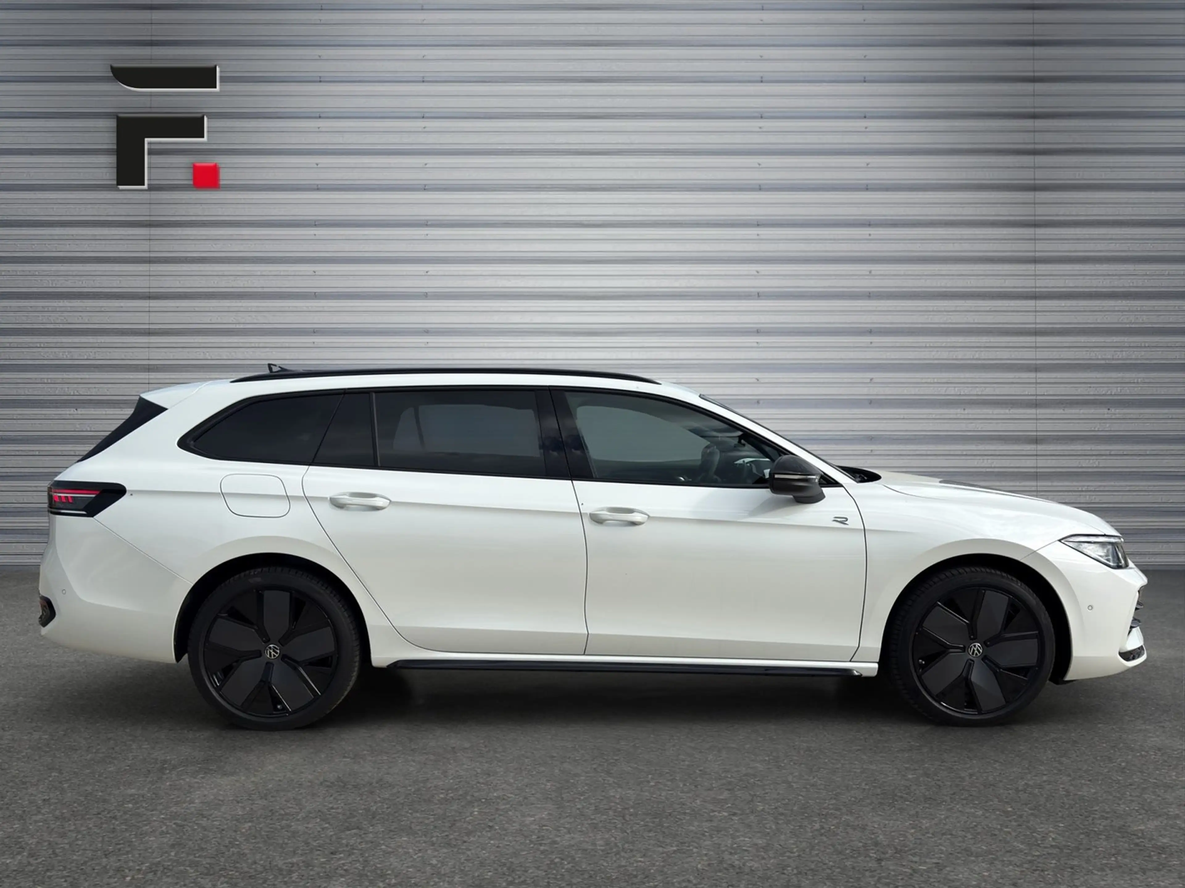 Volkswagen Passat Variant Sport eHybrid 150kW — photo 4