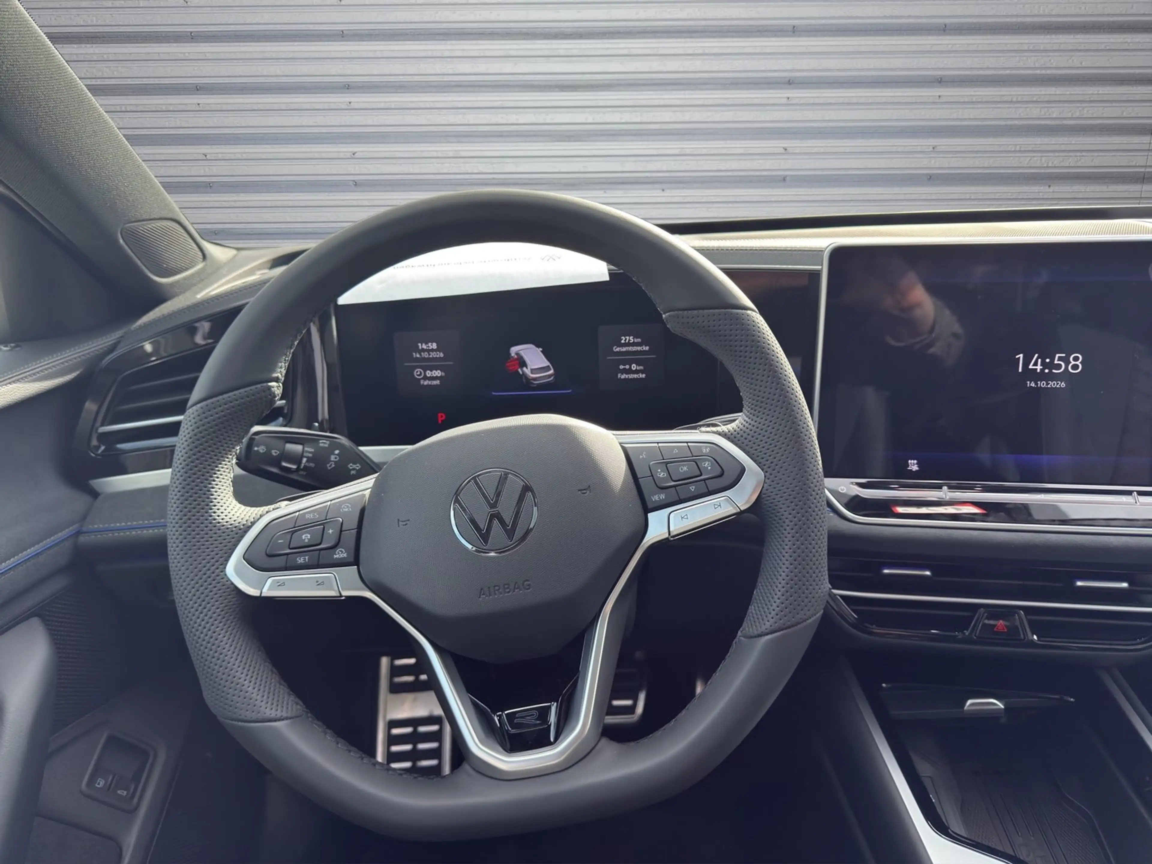 Volkswagen Passat Variant Sport eHybrid 150kW — photo 12