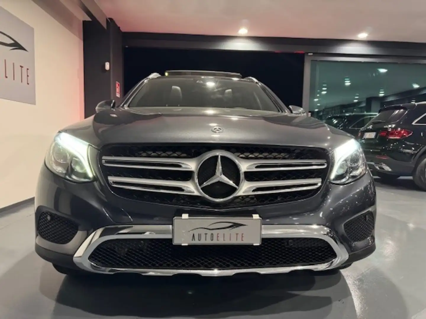 Mercedes-Benz GLC 220 d 4Matic Exclusive TETTO APRIBILE Grigio - 2
