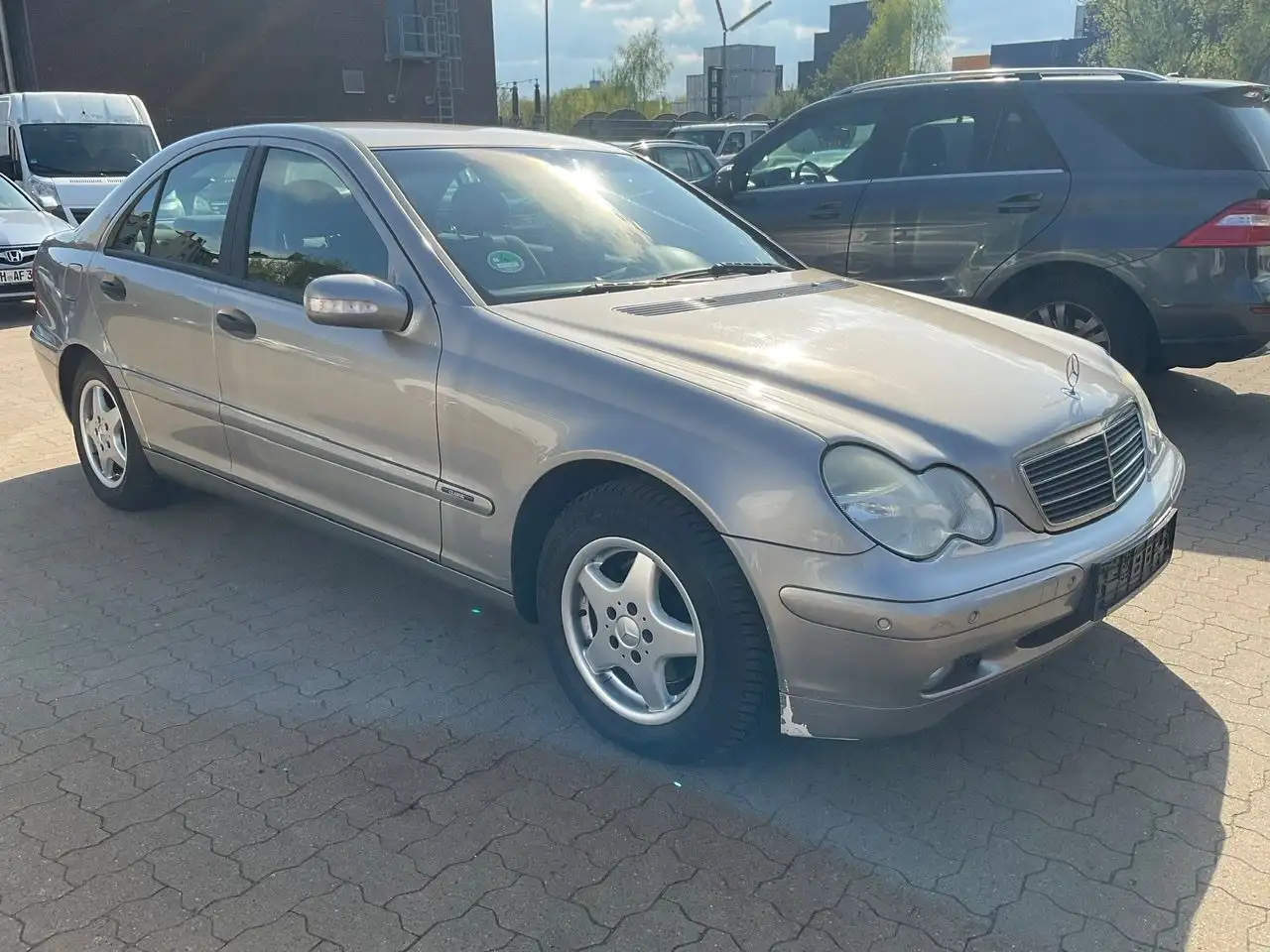 Mercedes-Benz C 180