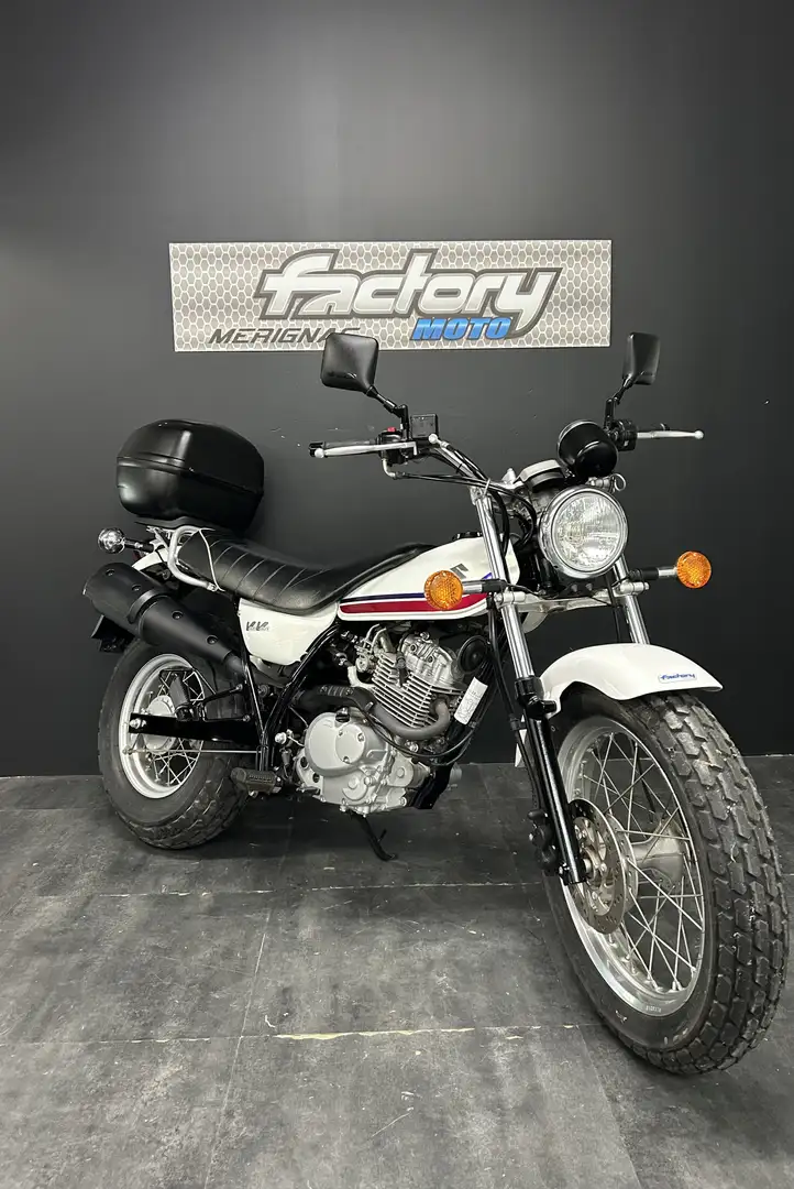Suzuki VanVan 125 Blanco - 2