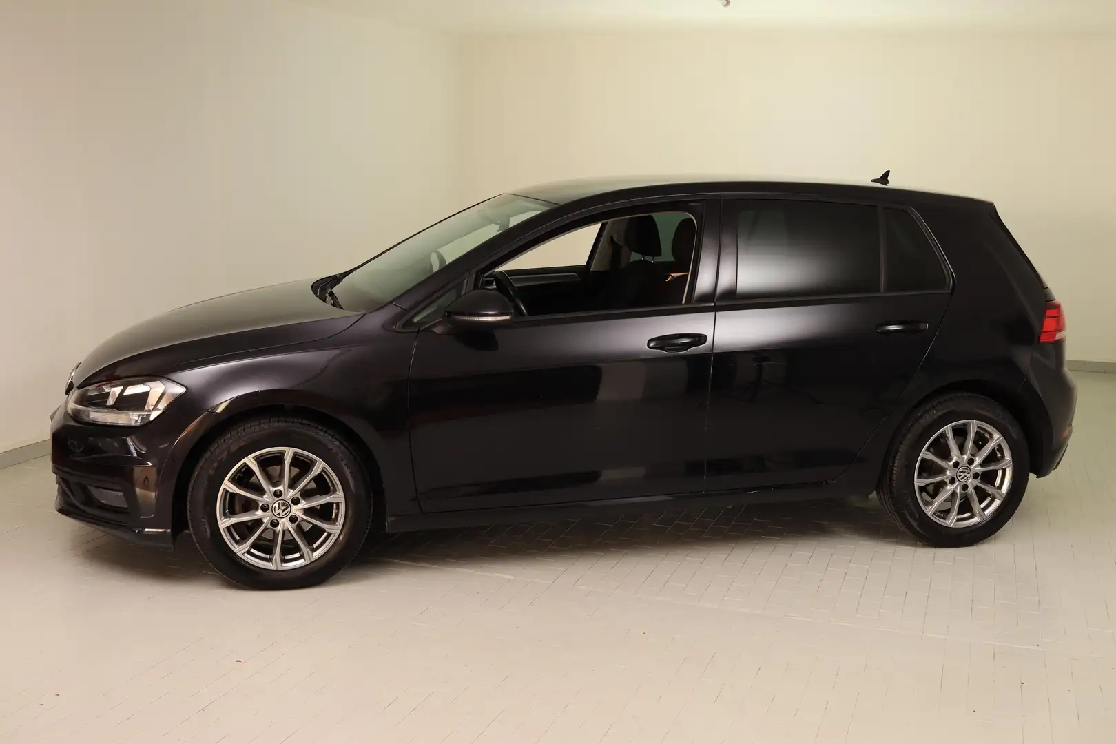 Volkswagen Golf Golf 5p 1.6 tdi Trendline 90cv Nero - 2