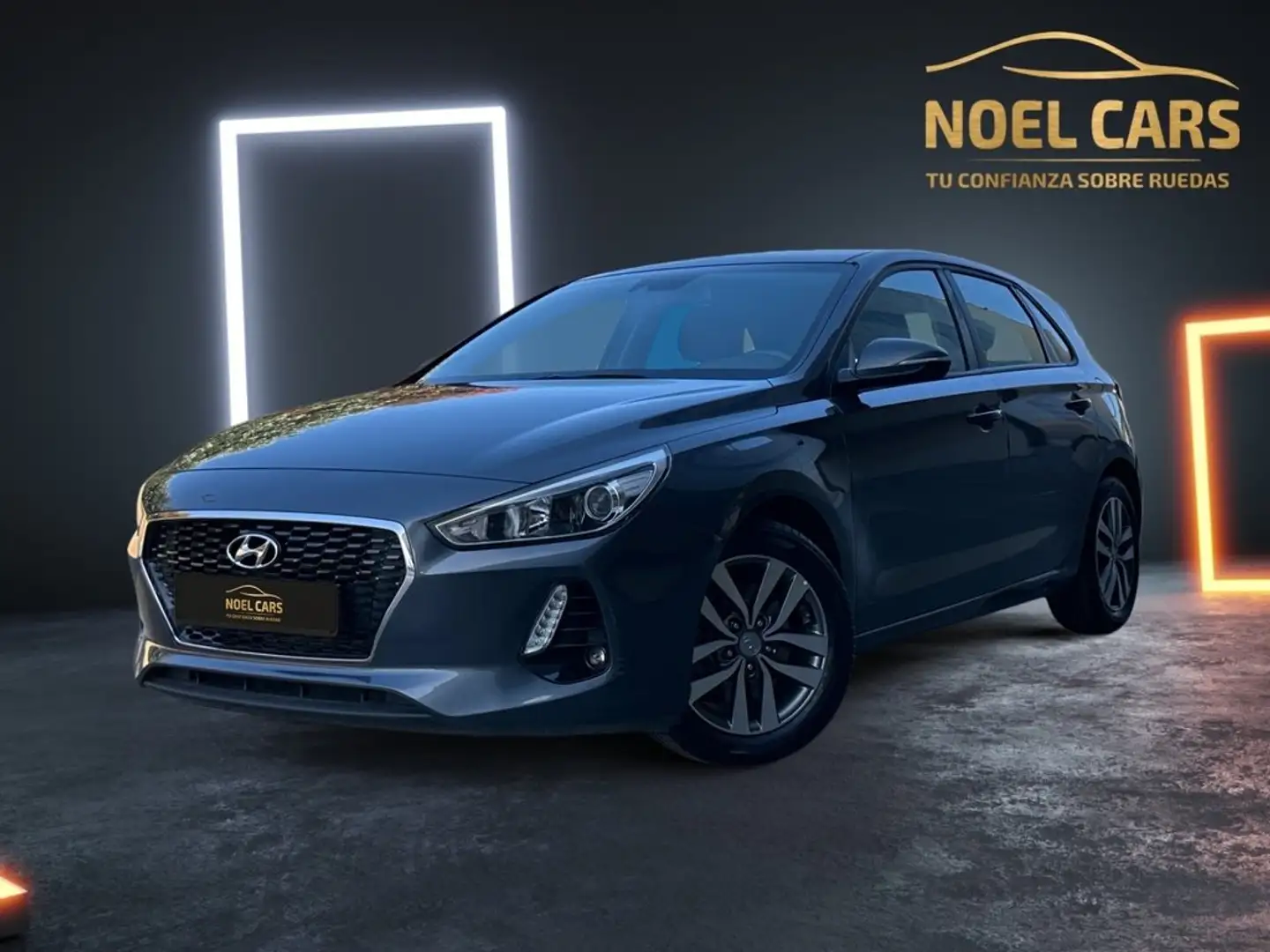 Hyundai i30 1.0 TGDI Tecno 120 Gris - 1