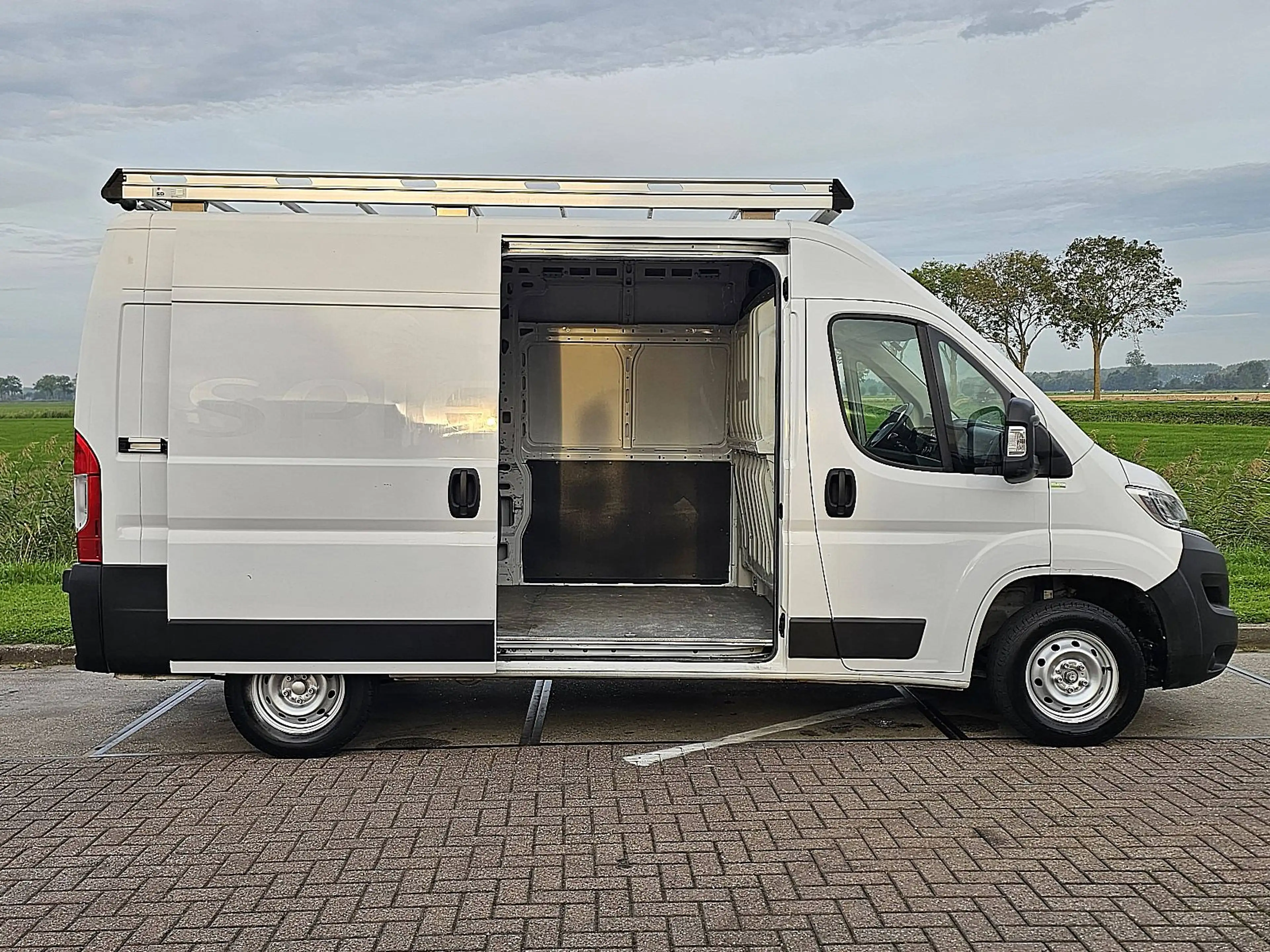 Citroen Jumper 2.2 BHDI 120 L2H2 — photo 15