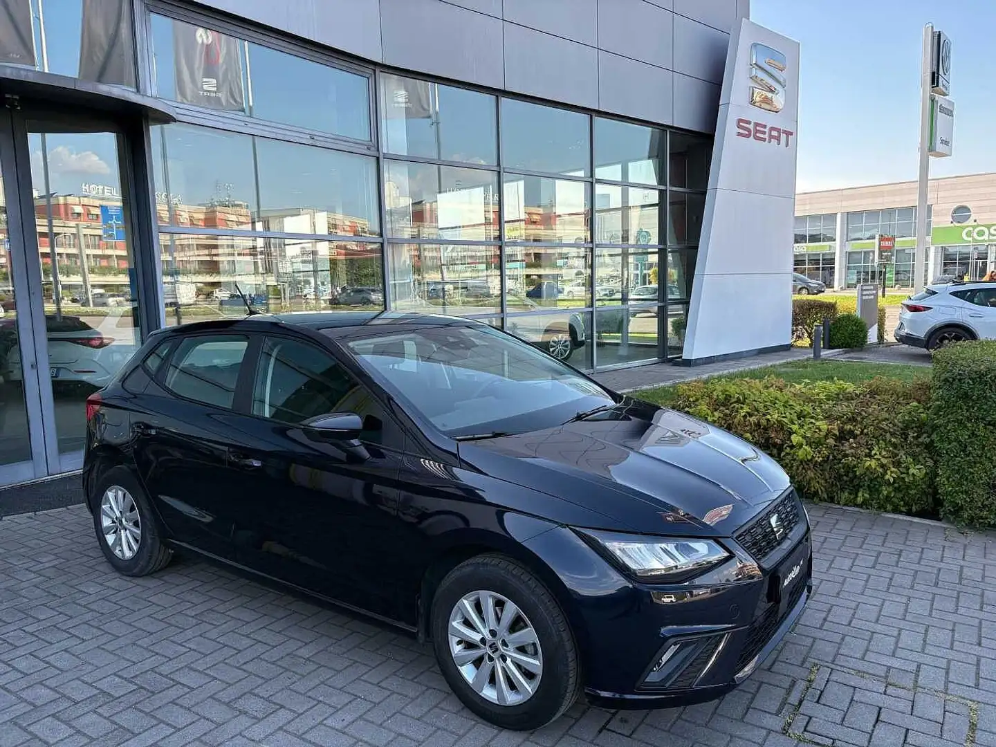 SEAT Ibiza 5ª serie 1.0 TGI 5 porte Business Blu/Azzurro - 1