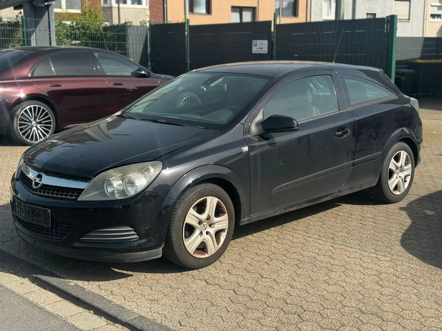Opel Astra H GTC Edition Schwarz - 1