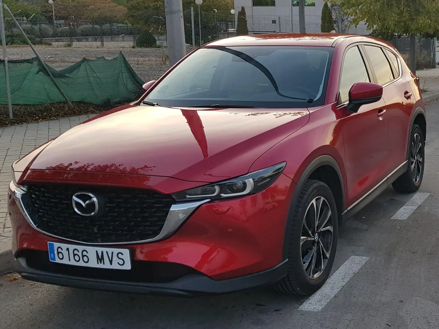 Mazda CX-5 CX-5 2.0 e-Skyactiv-G MHEV Center-Line Rojo - 2