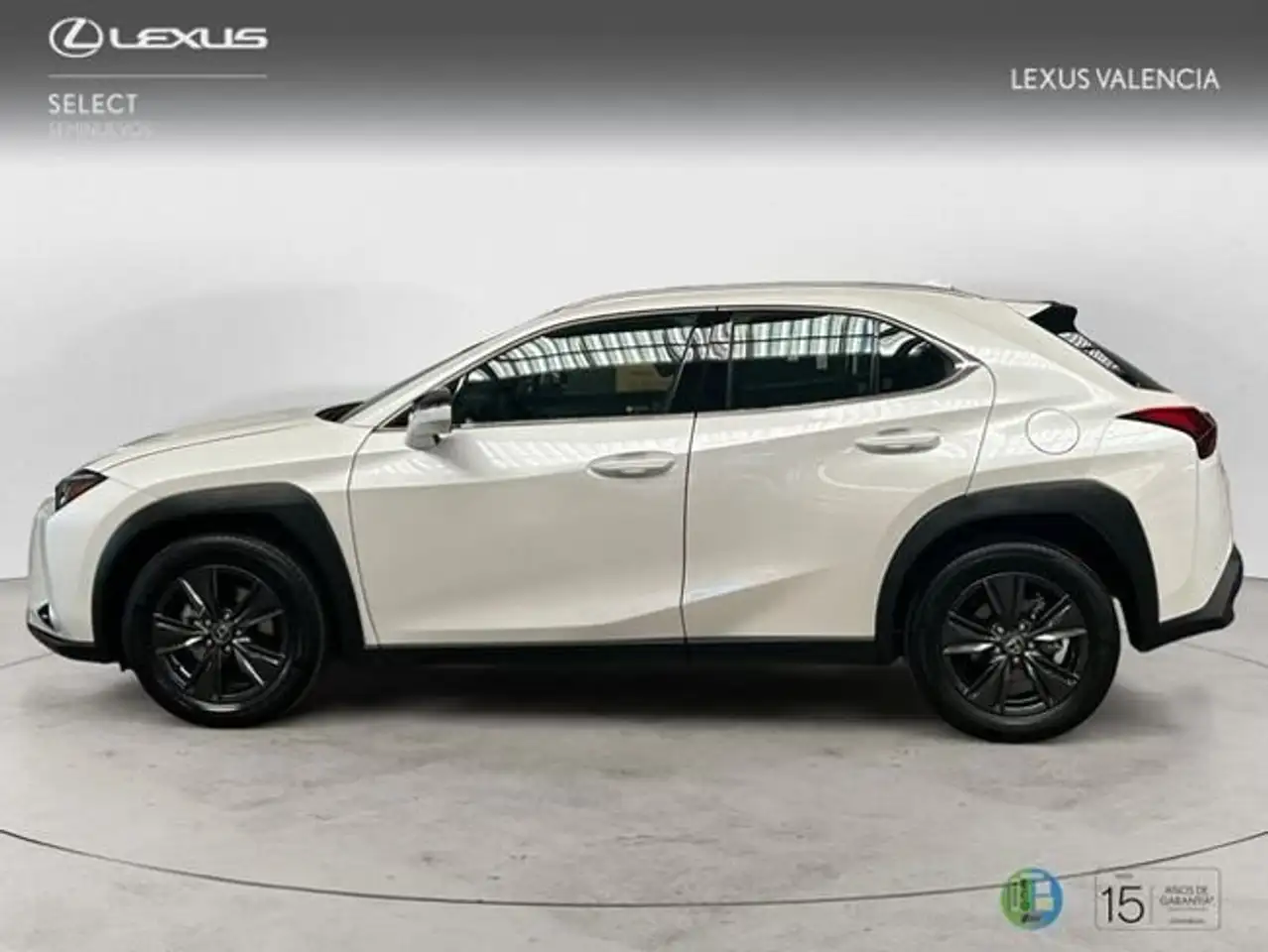 Lexus UX 2026