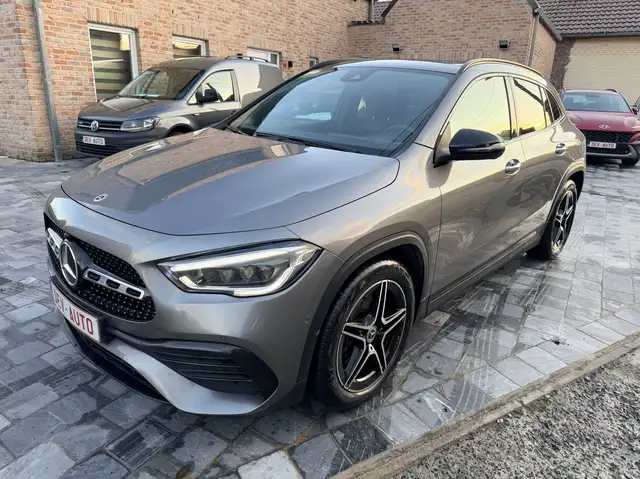Mercedes-Benz GLA 200 GLA 200d *AMG*TOIT PANO*XENON*CUIR*CLIM*ETC