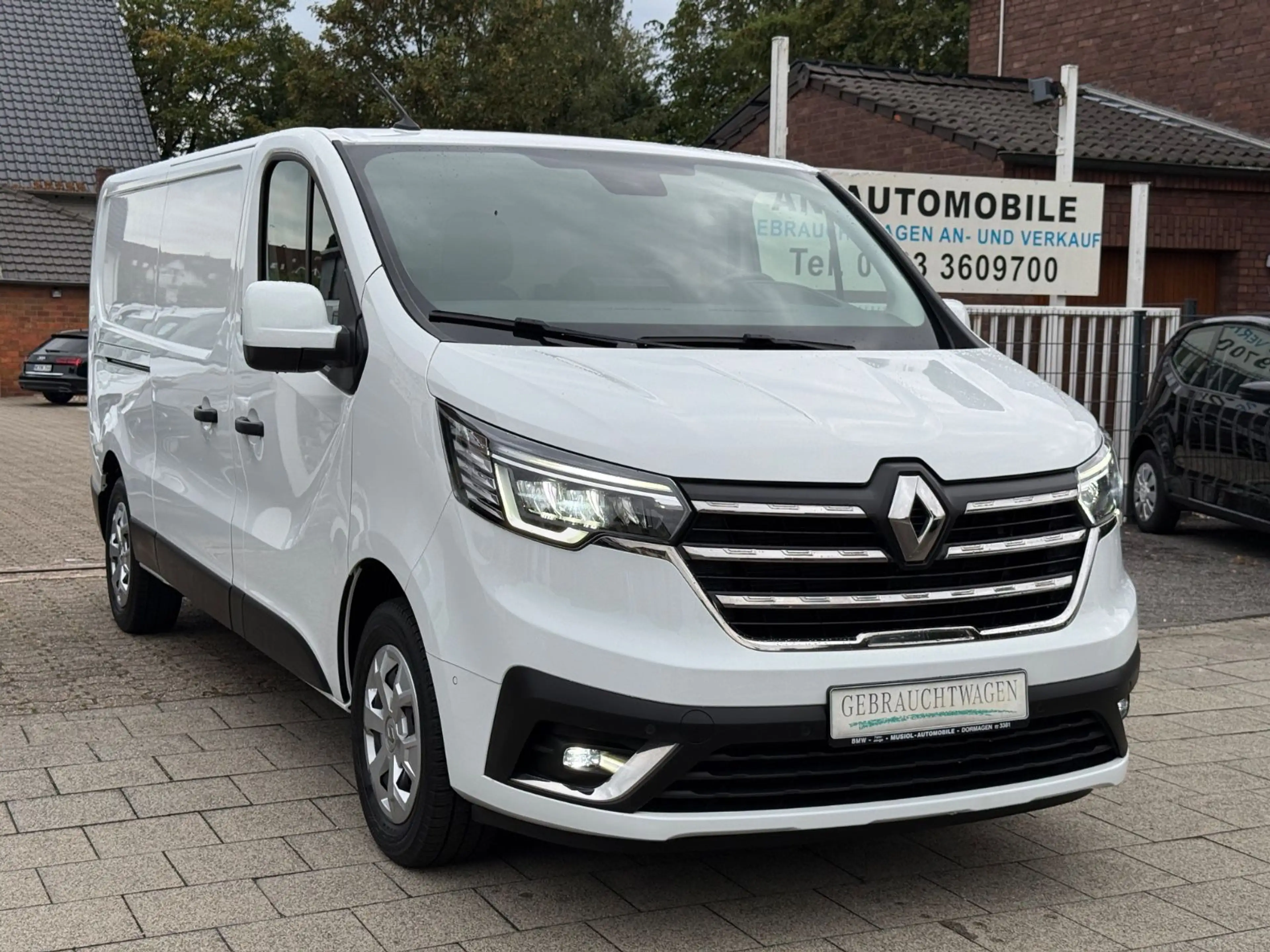 Renault Trafic Blue dCi 130 *Navi*AHK*LED*Klima*Tempomat