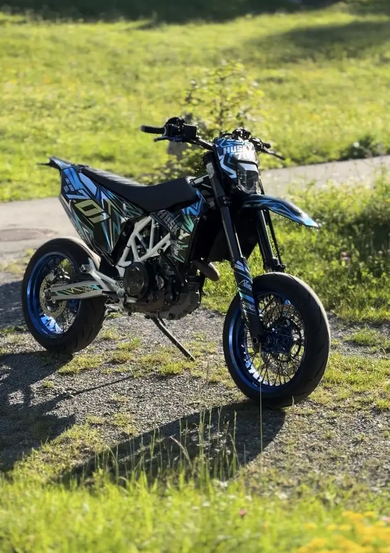 Husqvarna 701 Supermoto Noir - 1