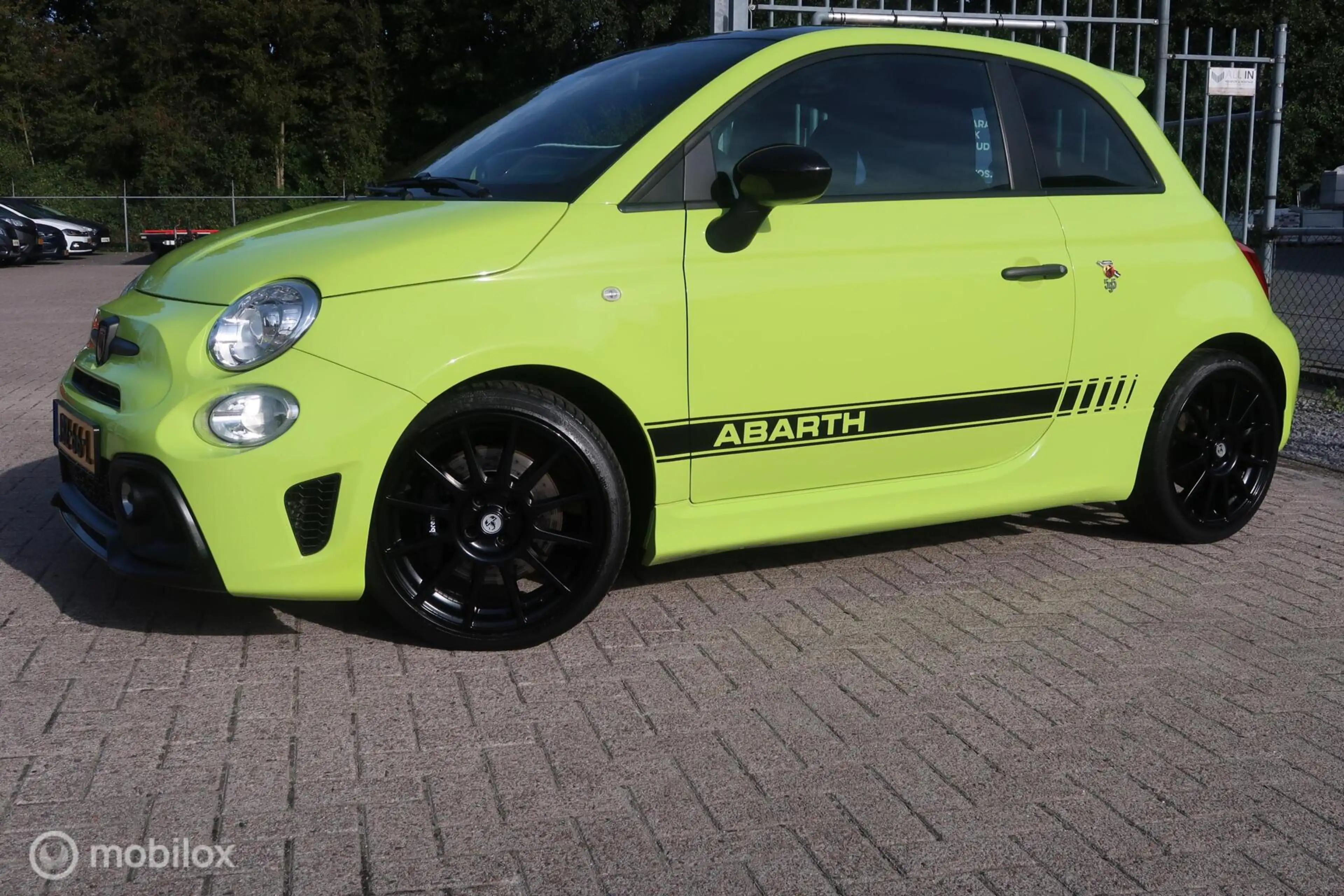 Fiat 500 Abarth Competizione 70th Anniversary — photo 3