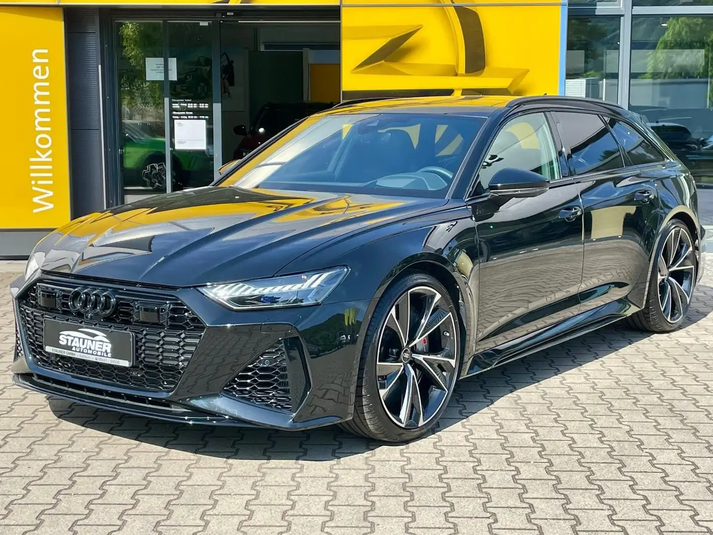 Audi RS6 Avant RS DYNAMIK PLUS*AHK*KERAMIK*PANO*B&O*HEADUP Schwarz - 2
