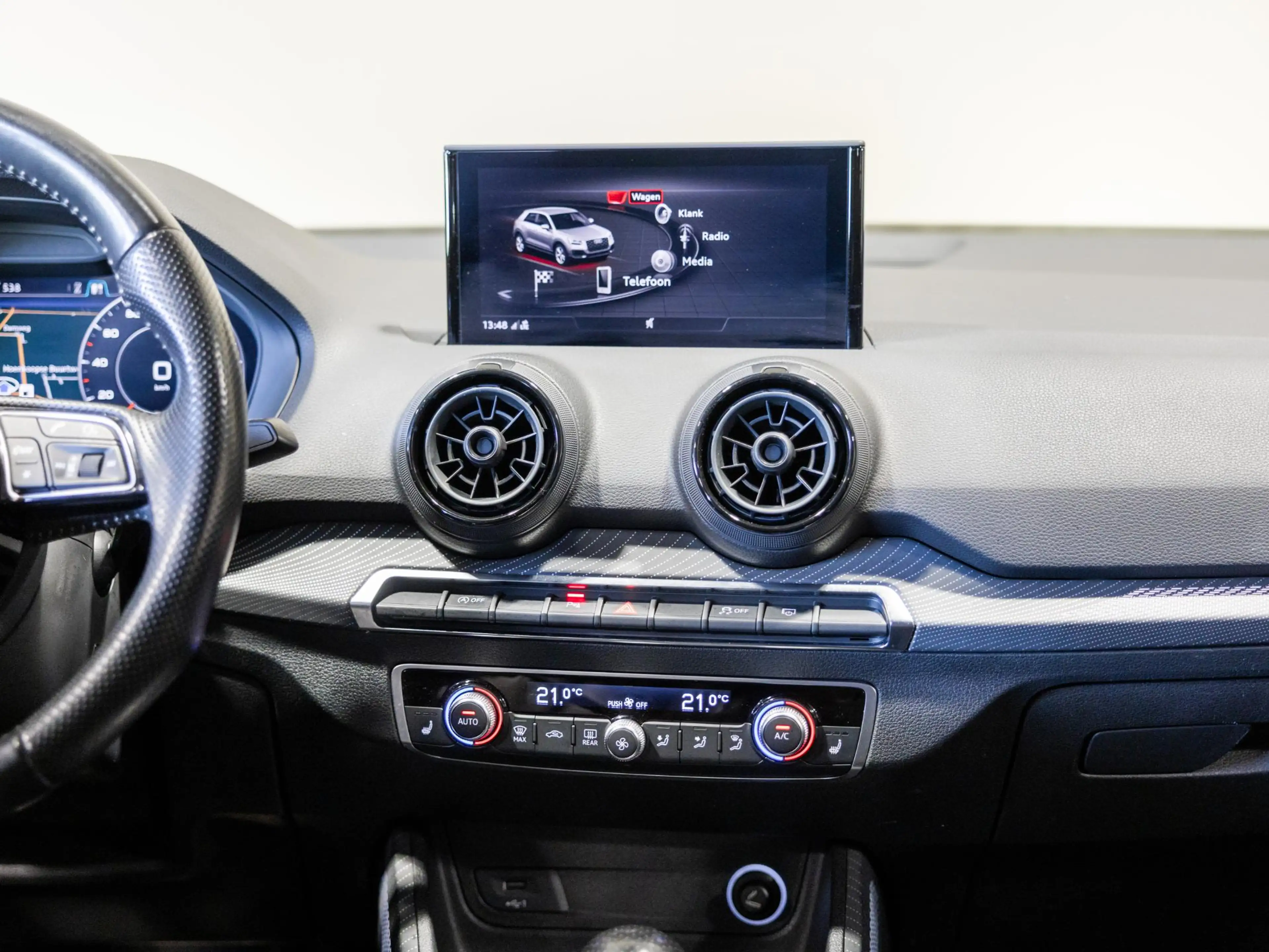 Audi Q2 1.4 TFSI CoD Launch Edition 2x S-Line / 150pk / B& — photo 31