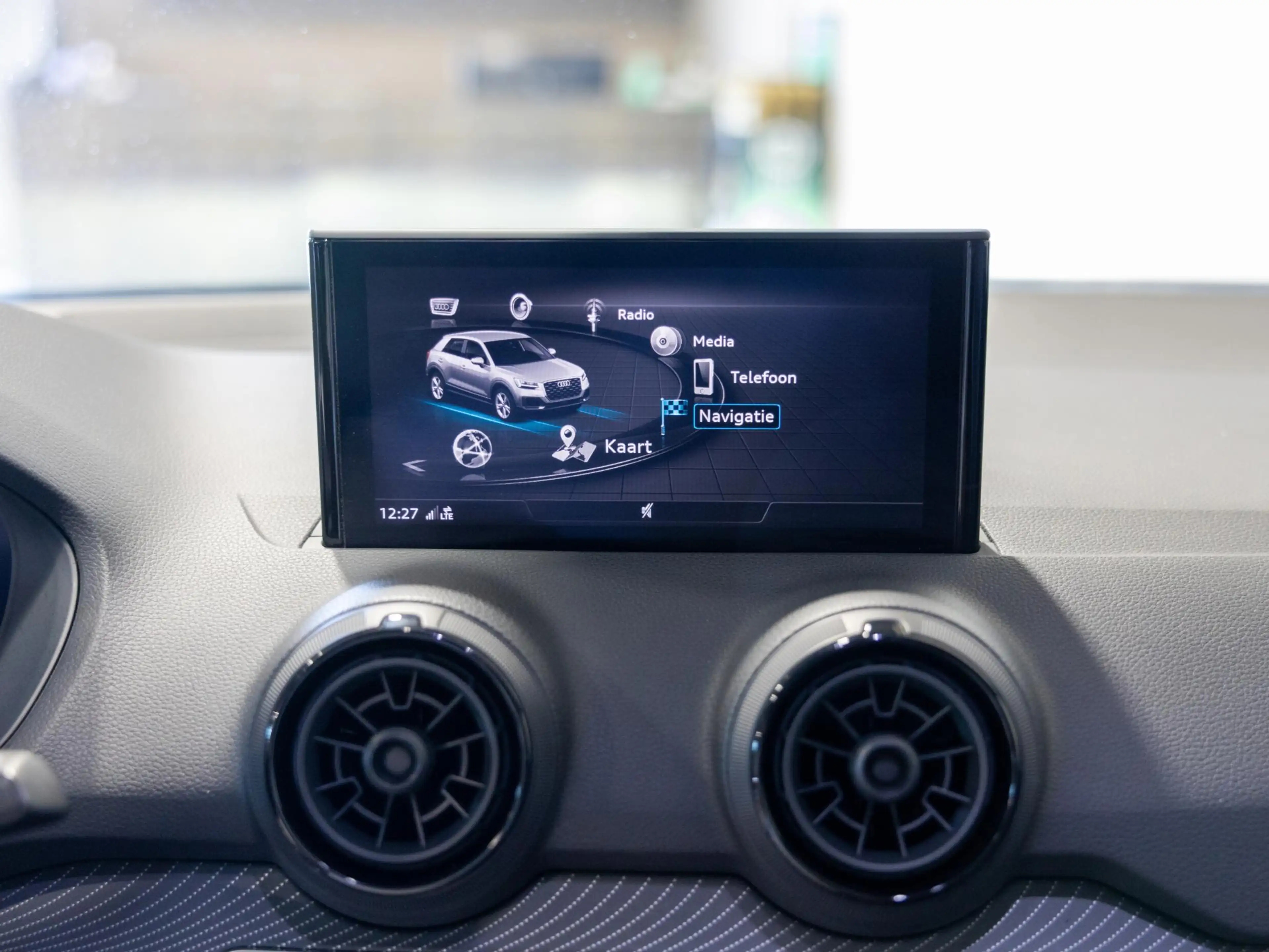 Audi Q2 1.4 TFSI CoD Launch Edition 2x S-Line / 150pk / B& — photo 17