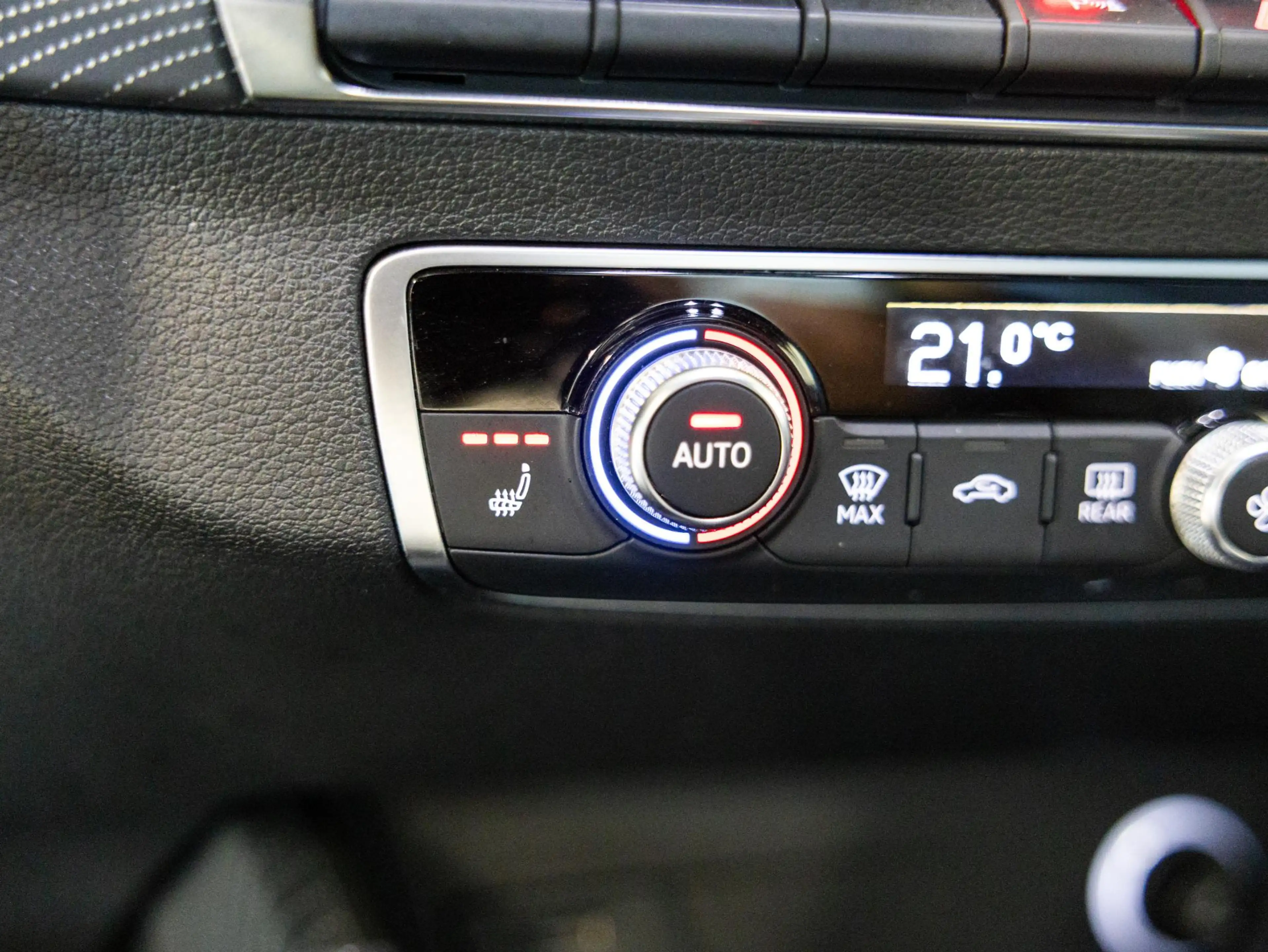 Audi Q2 1.4 TFSI CoD Launch Edition 2x S-Line / 150pk / B& — photo 13