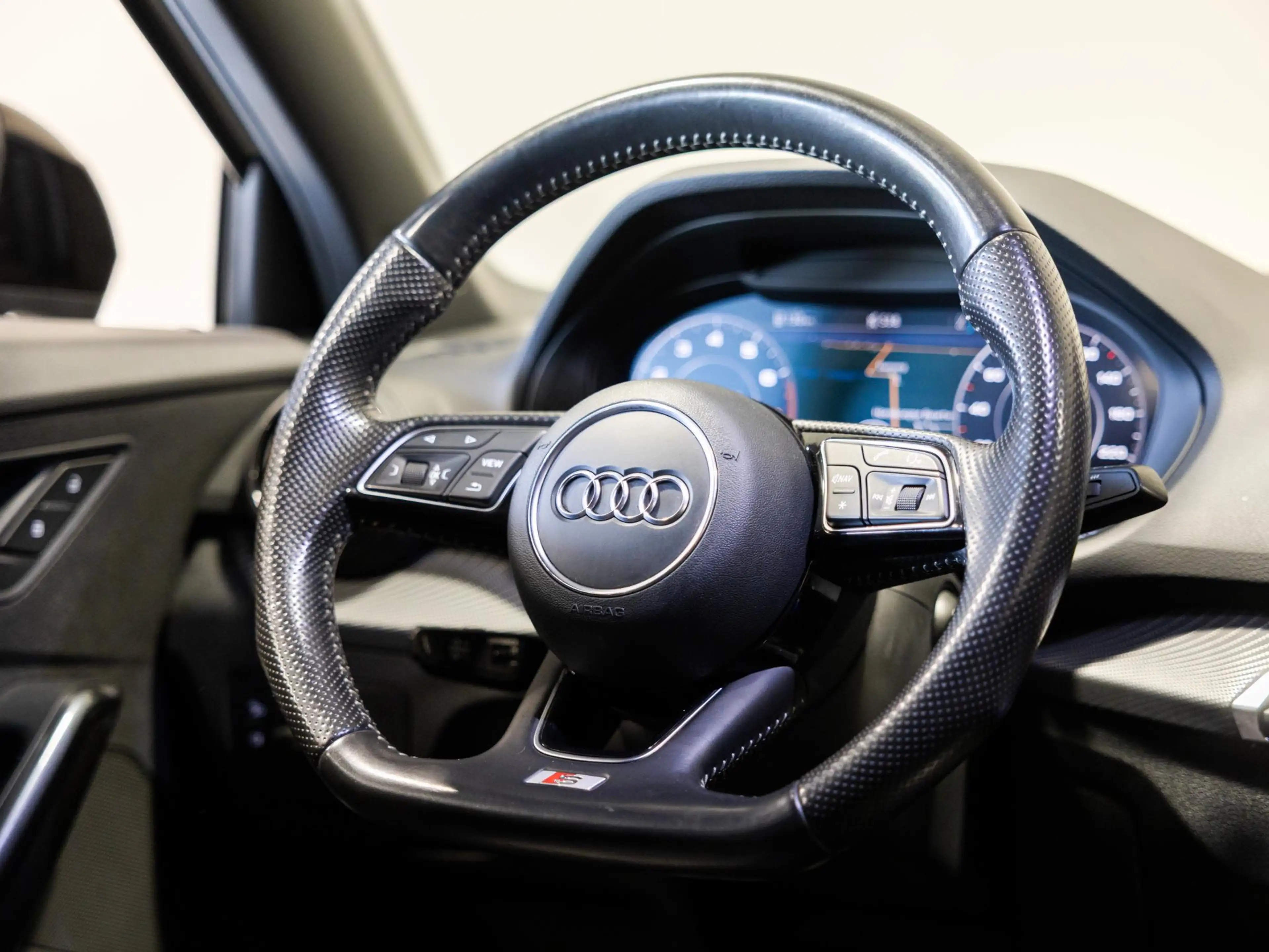 Audi Q2 1.4 TFSI CoD Launch Edition 2x S-Line / 150pk / B& — photo 32