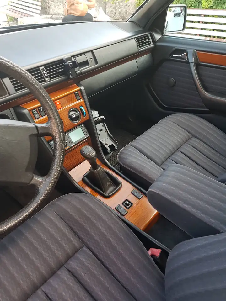 Mercedes-Benz E 200 E (124) 200 E, foto 4