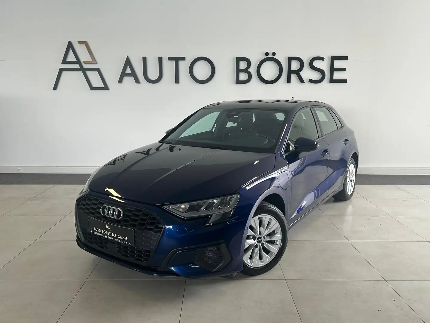Audi A3 SPORTBACK 40TFSIe*NAVI*ViCo*PARKLENK*LED* Blau - 1