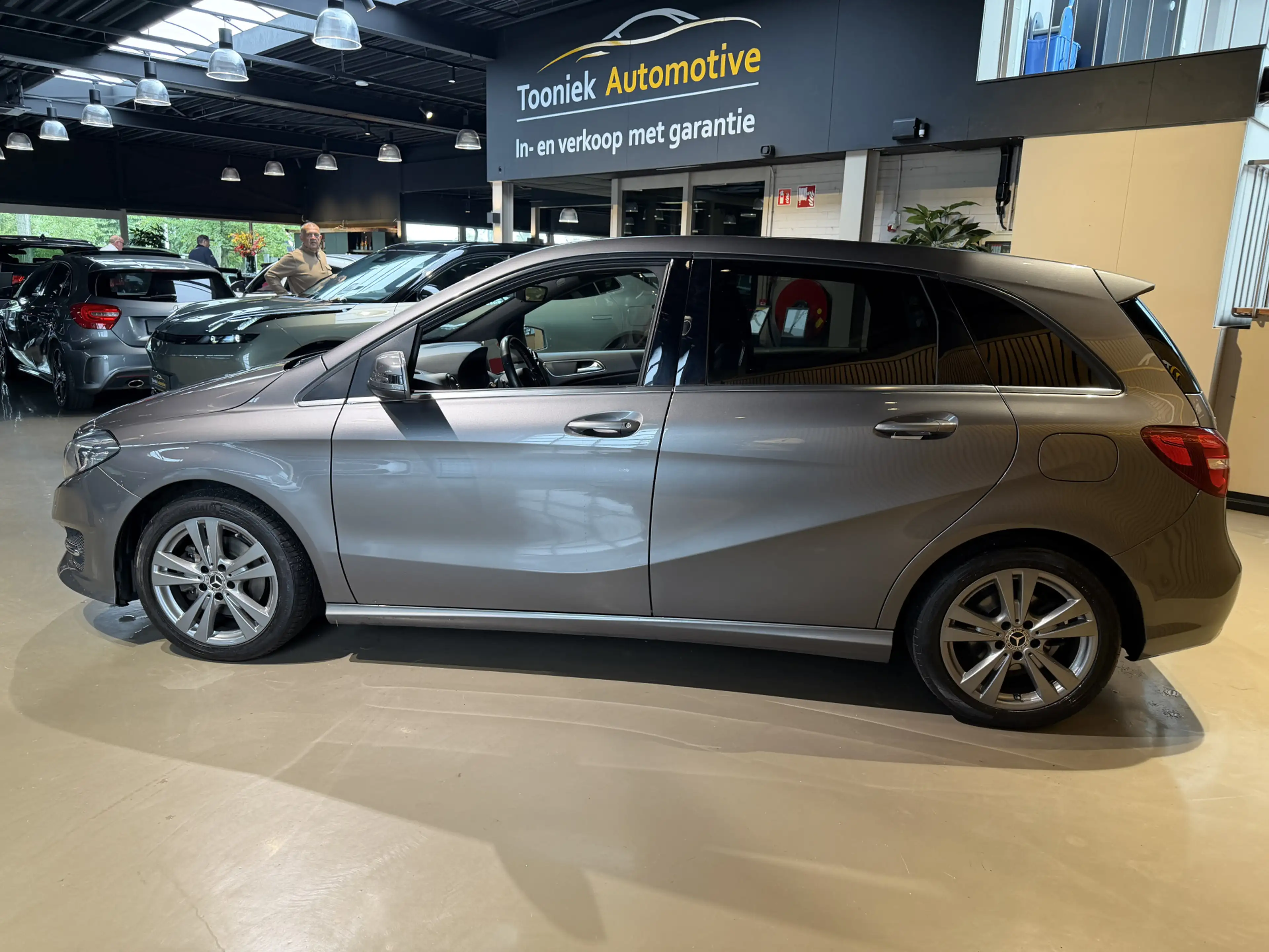 Mercedes-Benz B 180 Ambition | automaat | leder | navigatie origineel — photo 7