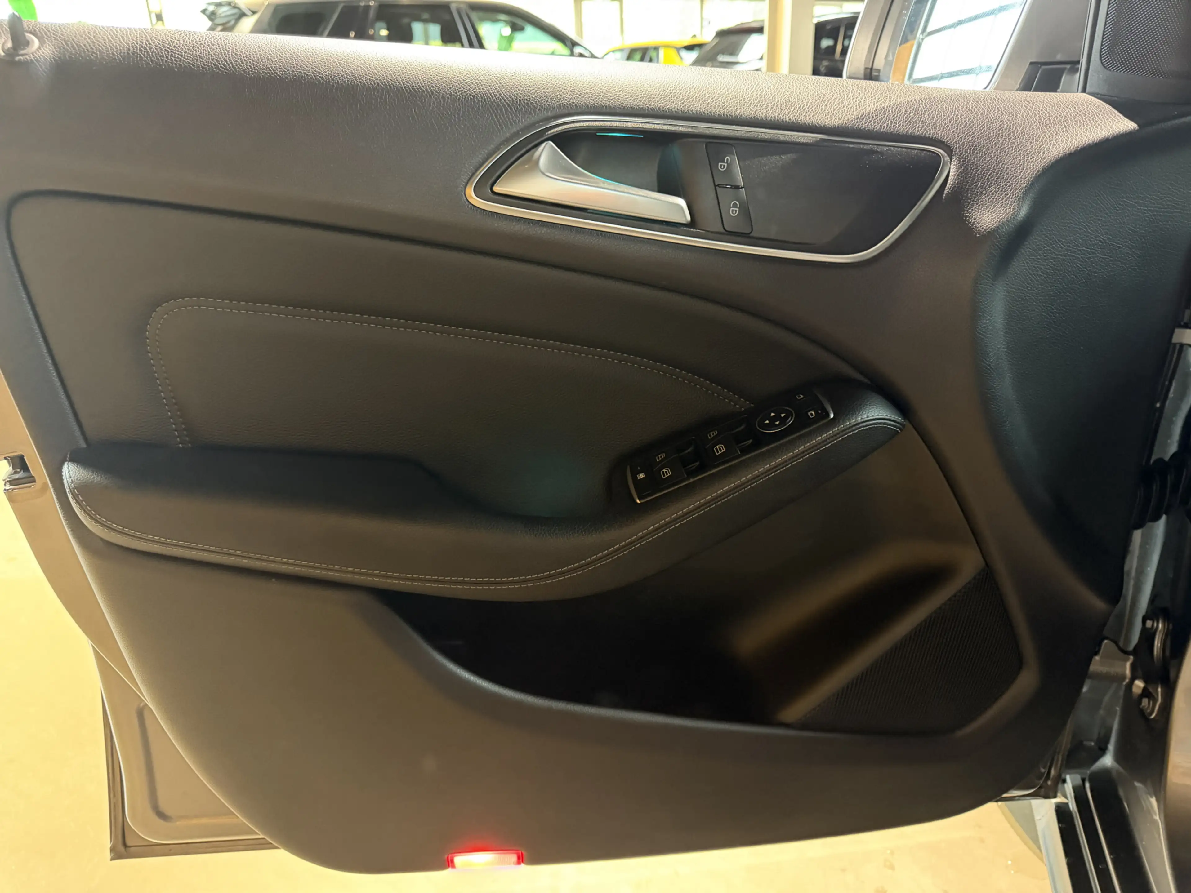Mercedes-Benz B 180 Ambition | automaat | leder | navigatie origineel — photo 12