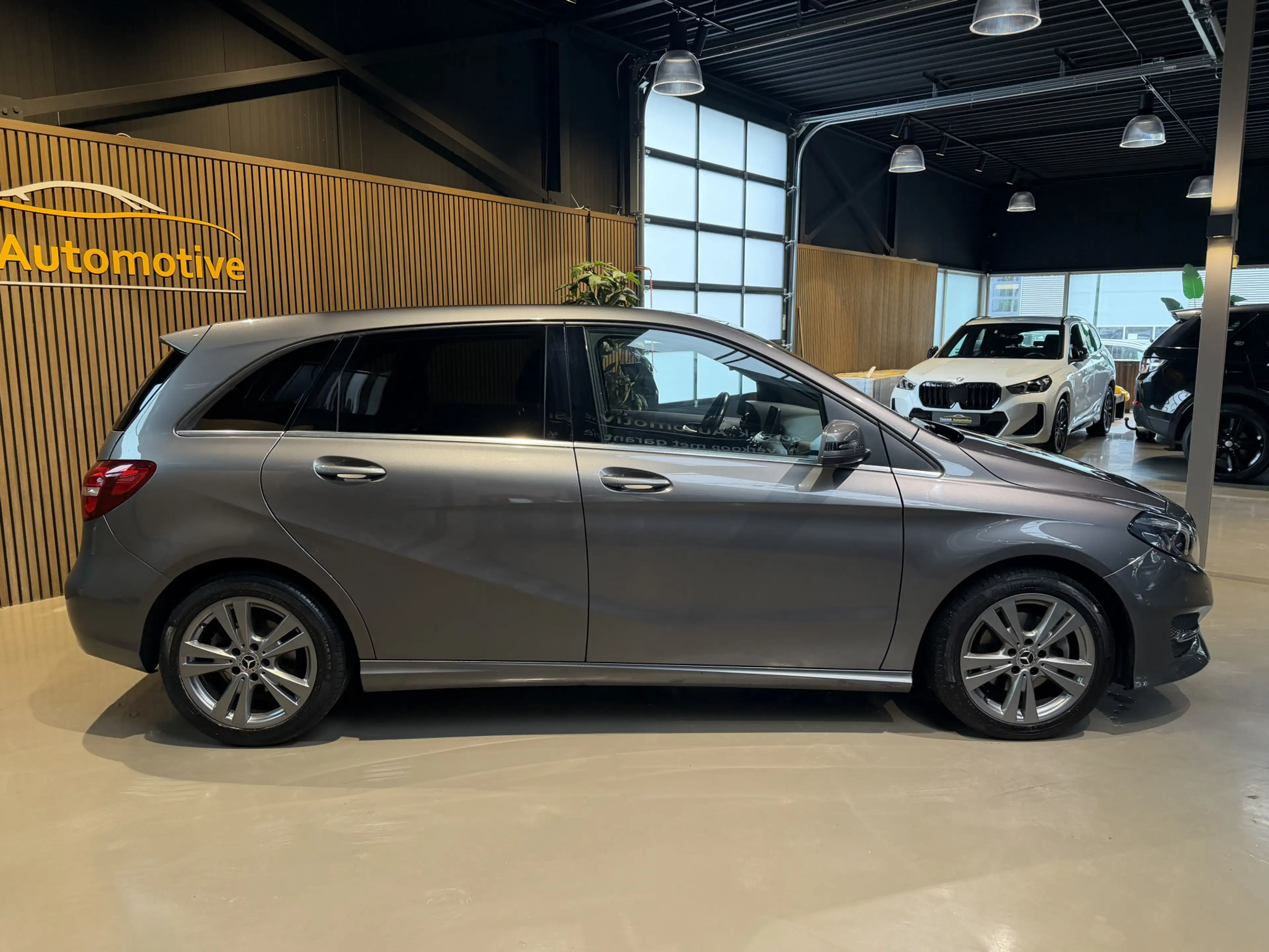 Mercedes-Benz B 180 Ambition | automaat | leder | navigatie origineel — photo 2