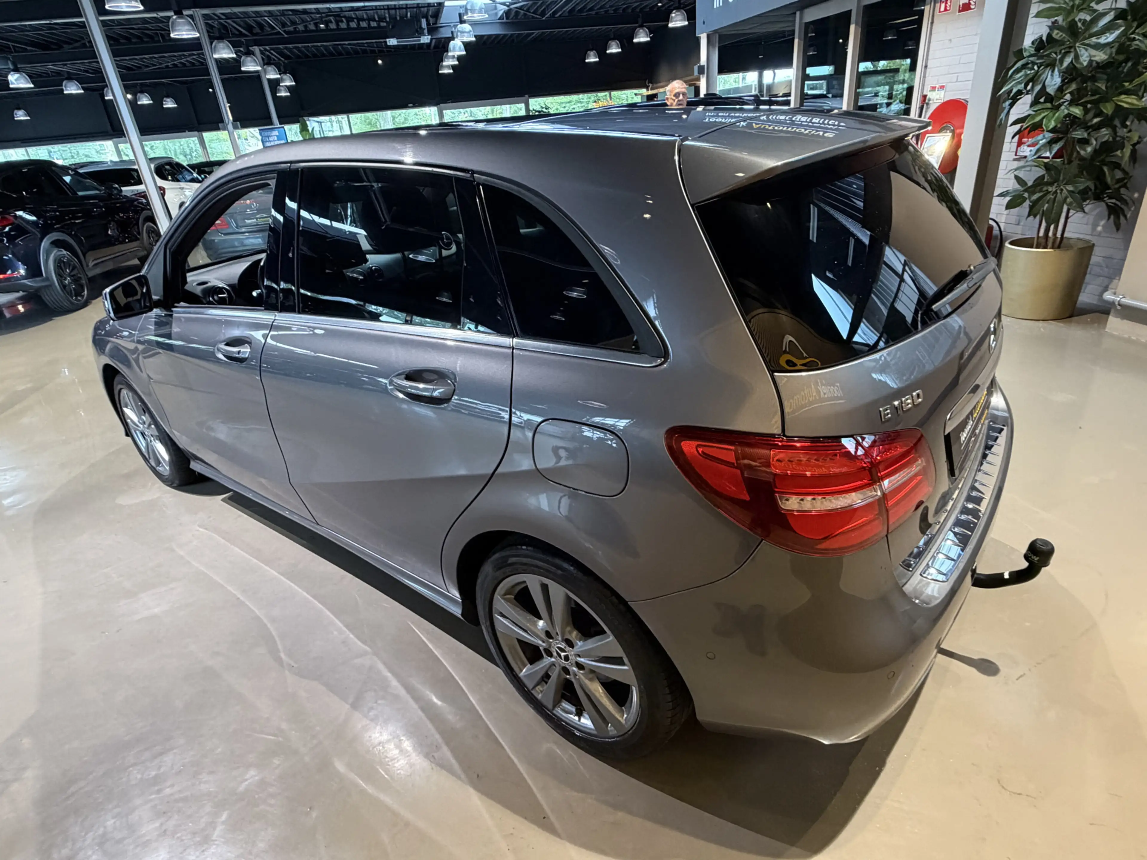 Mercedes-Benz B 180 Ambition | automaat | leder | navigatie origineel — photo 6