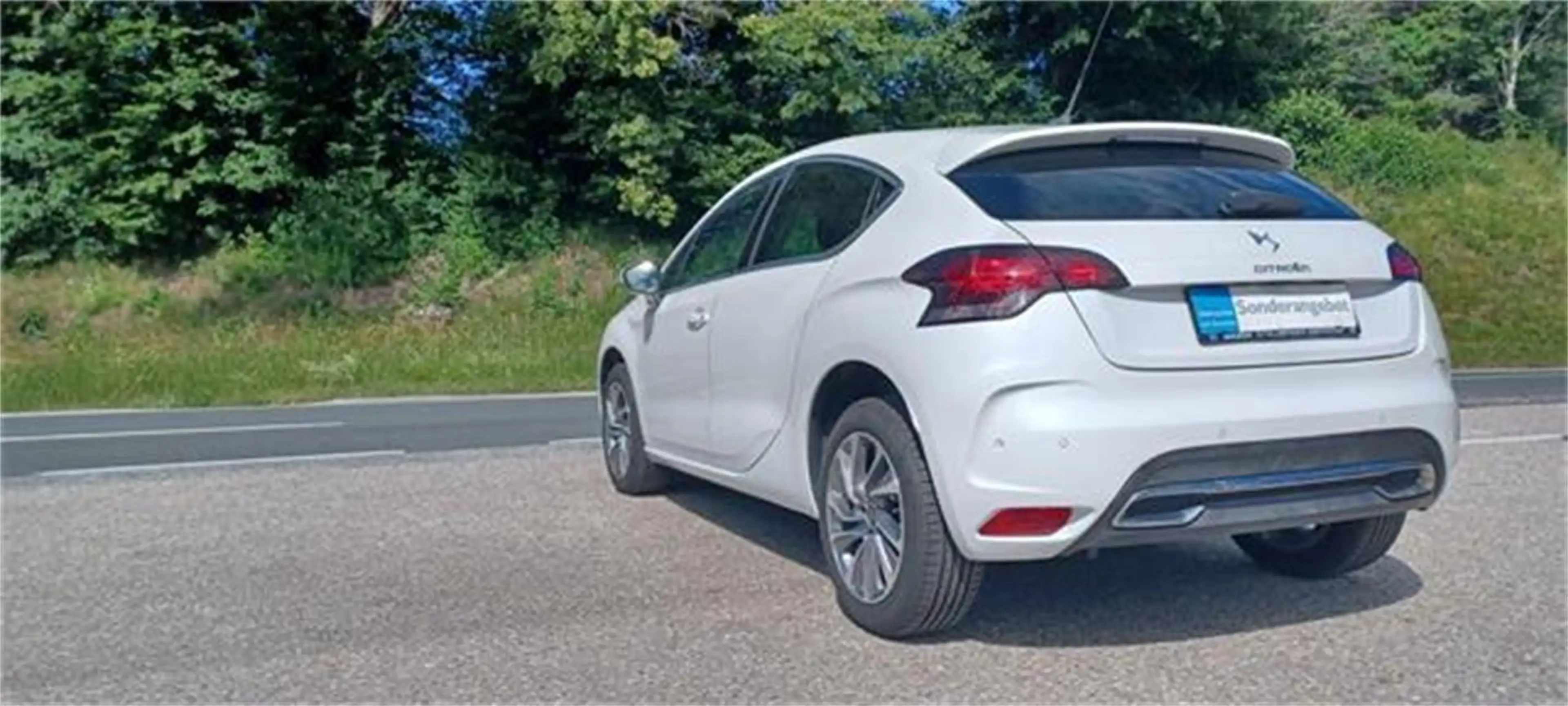 Citroen DS4 BlueHDi 120 6-Gang-Manuell So Chic — photo 6