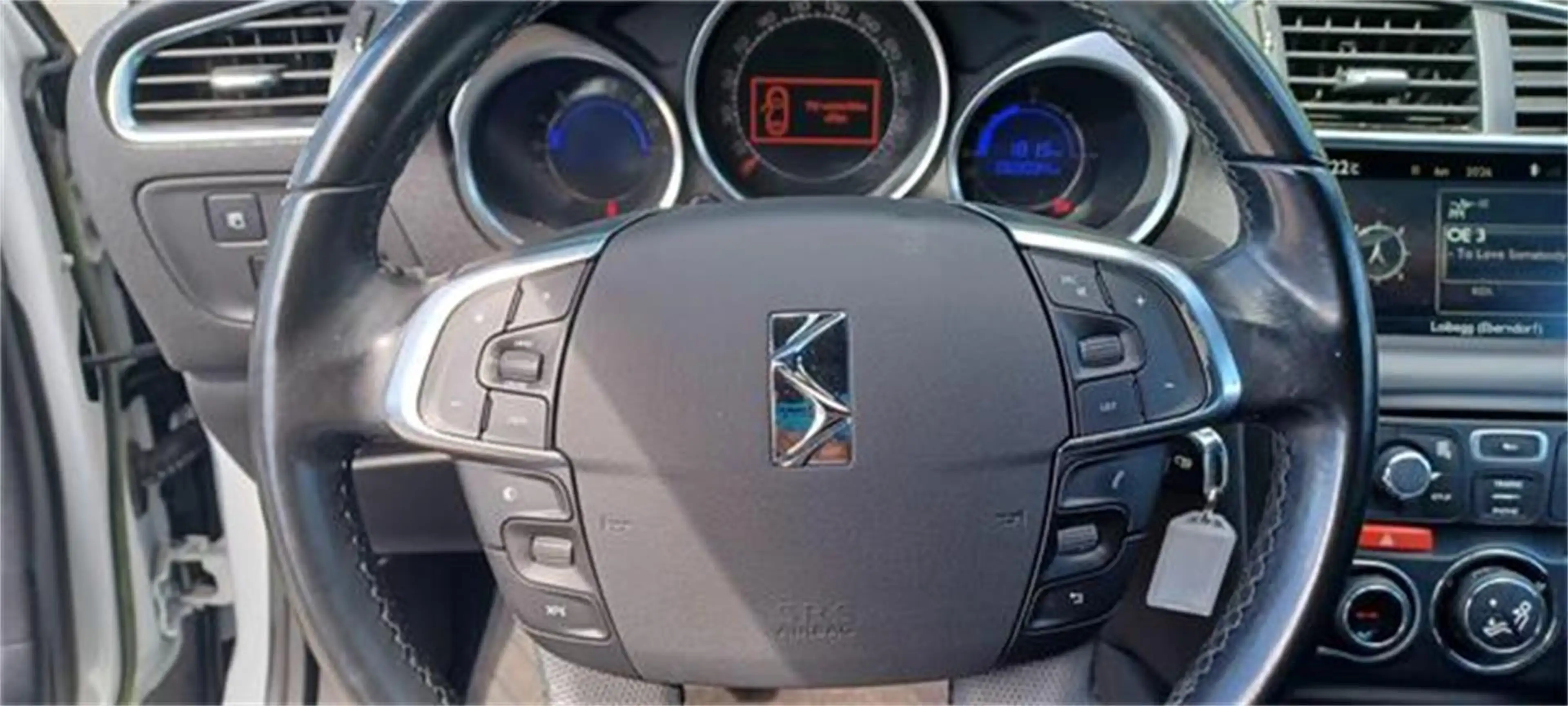 Citroen DS4 BlueHDi 120 6-Gang-Manuell So Chic — photo 10