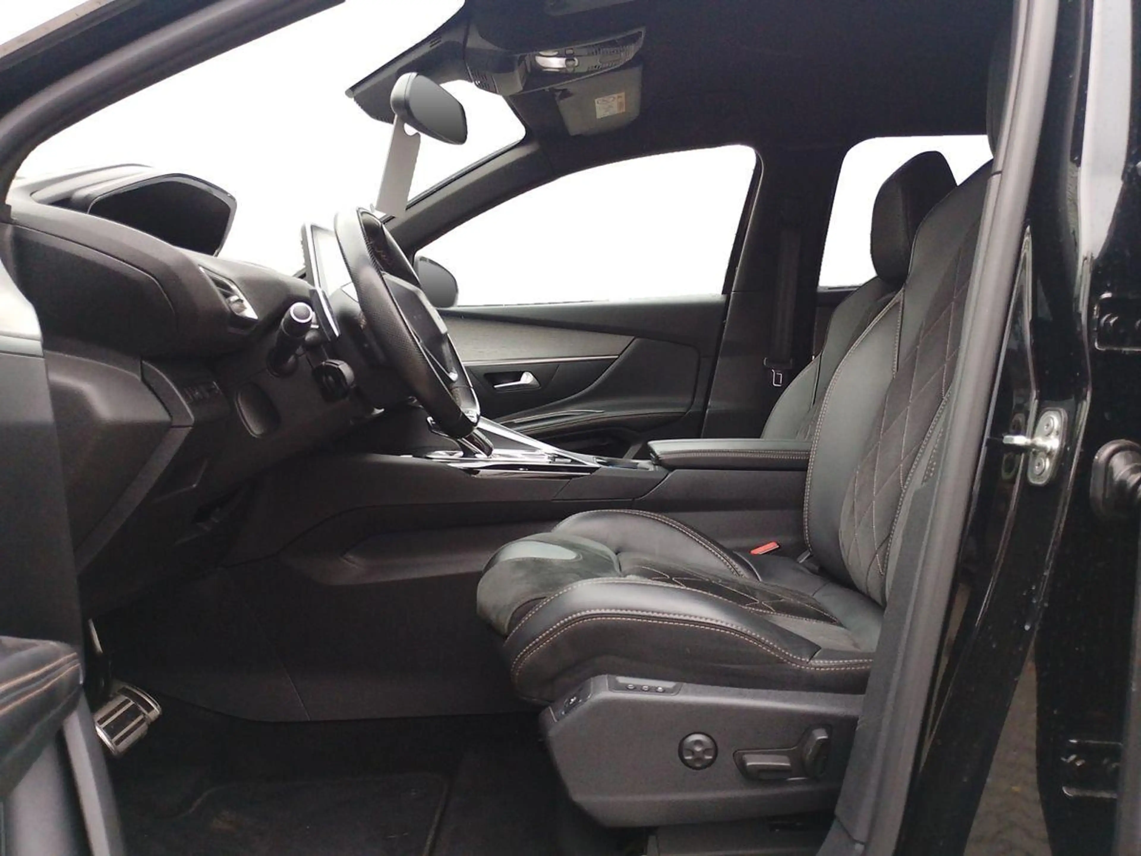 Peugeot 5008 GT 2.0 Blue-HDI FAP Metallic — photo 6