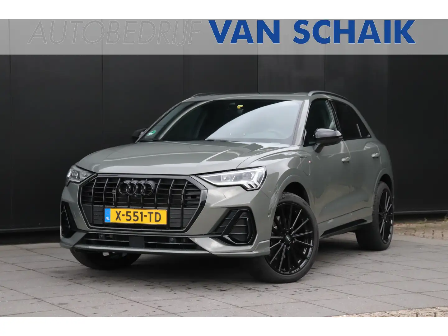 Audi Q3 45 TFSI e S edition | LEDER | STOELVERW. | PANO | Grijs - 1