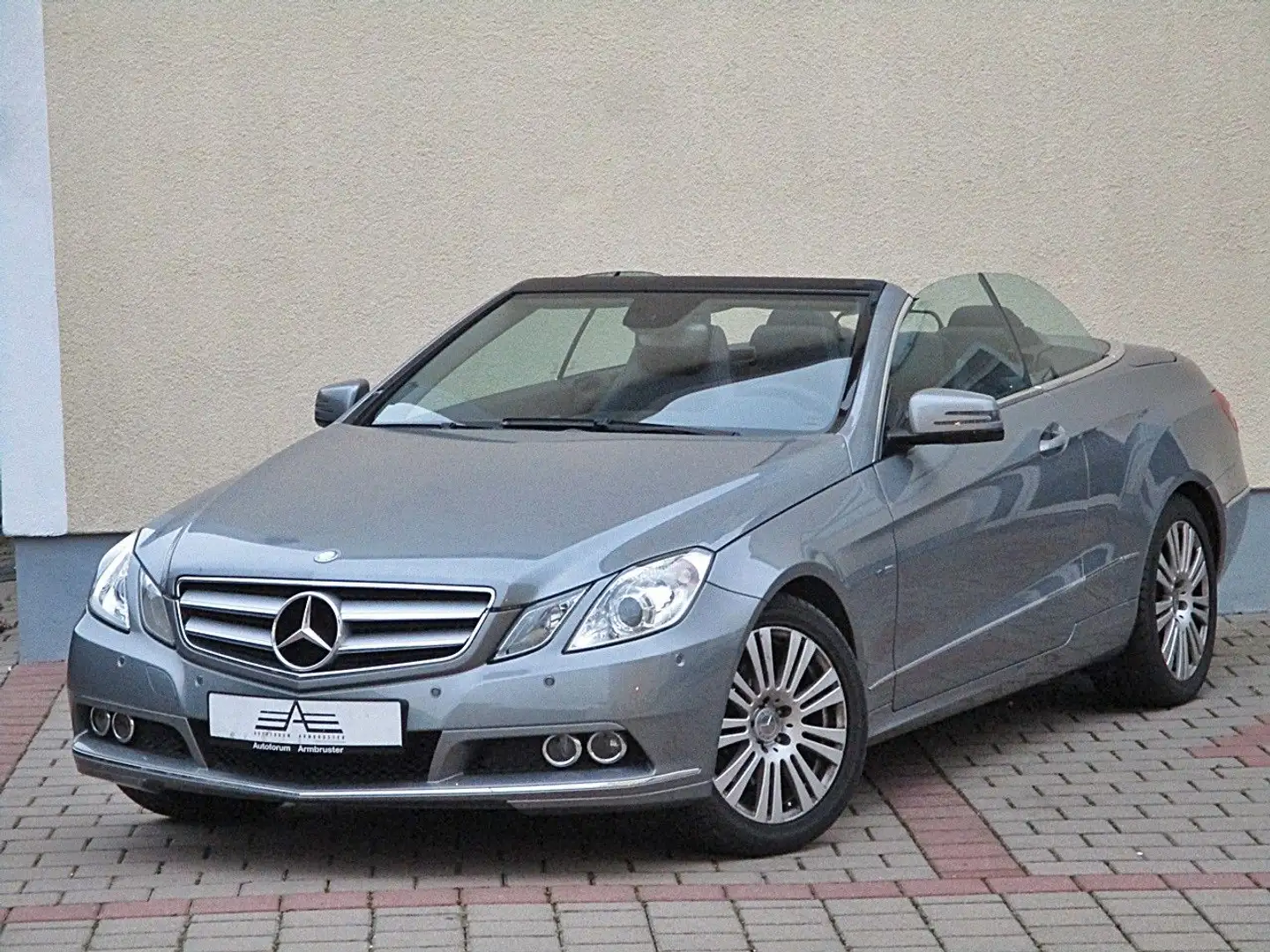Mercedes-Benz E 200 E200 Cabrio*Automatik/AirScarf+Cap/Leder/PDC* Plateado - 2