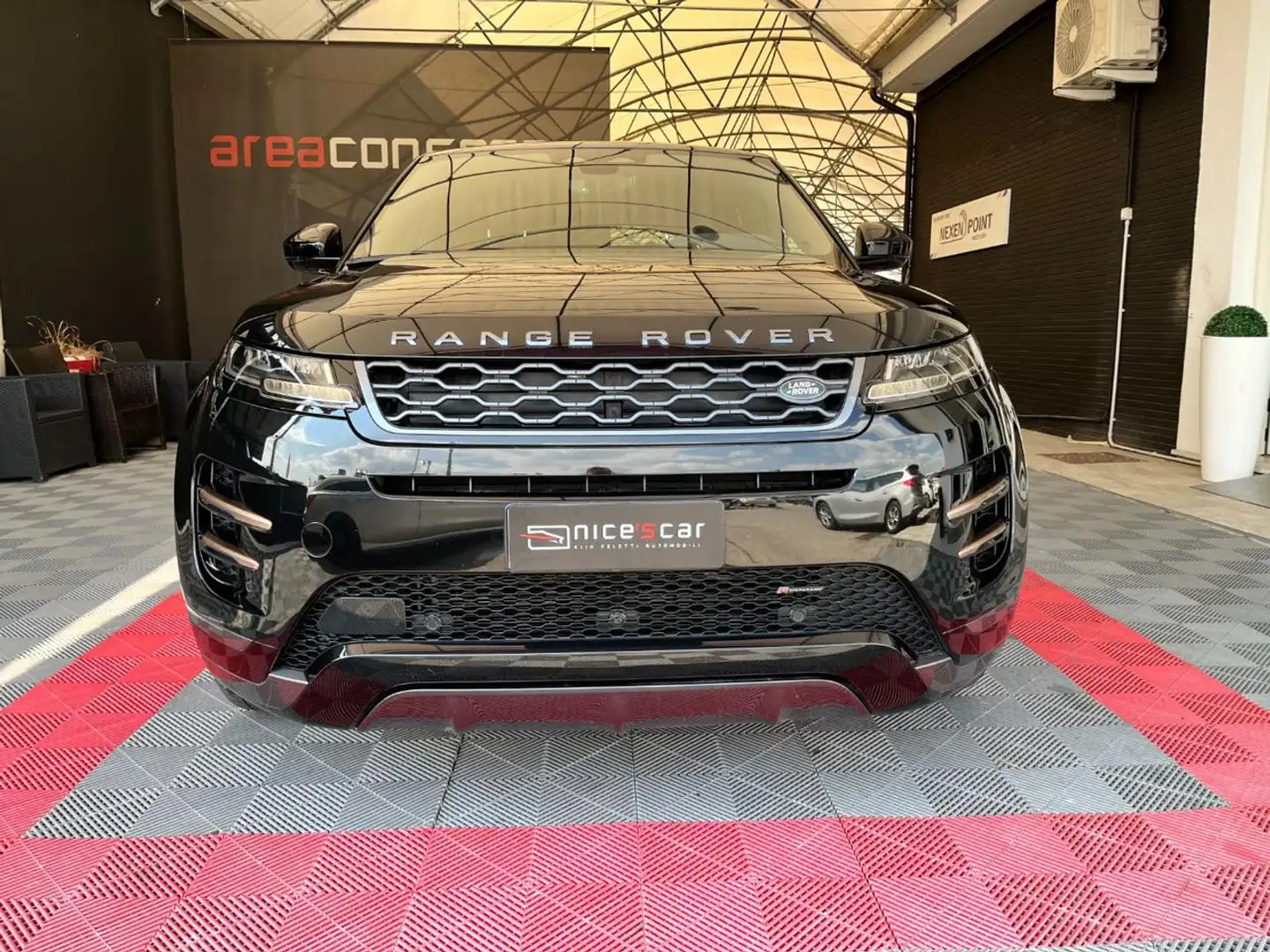 Land Rover Range Rover Evoque 2.0D I4 163 CV R-Dynamic S Zwart - 2